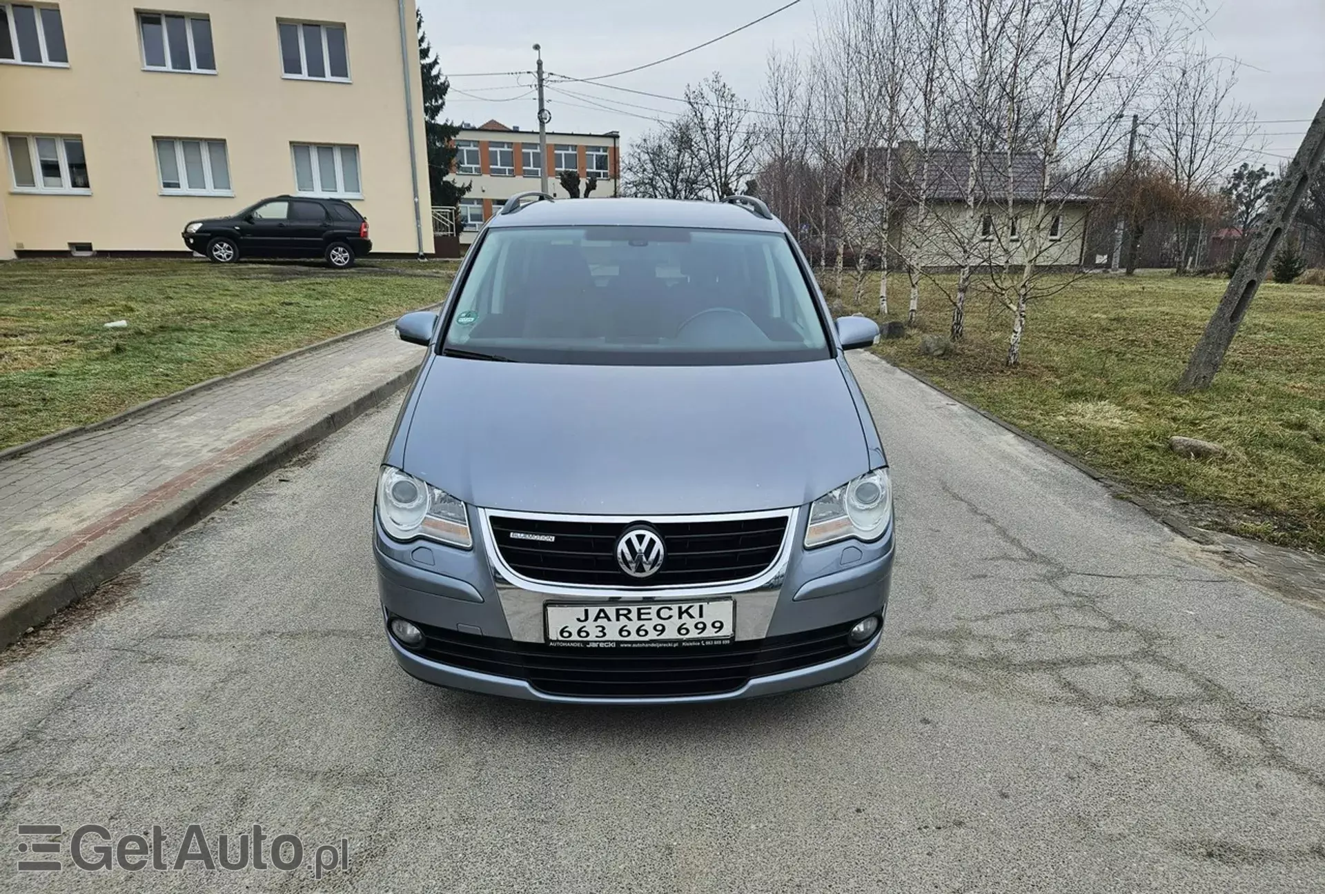 VOLKSWAGEN Touran 