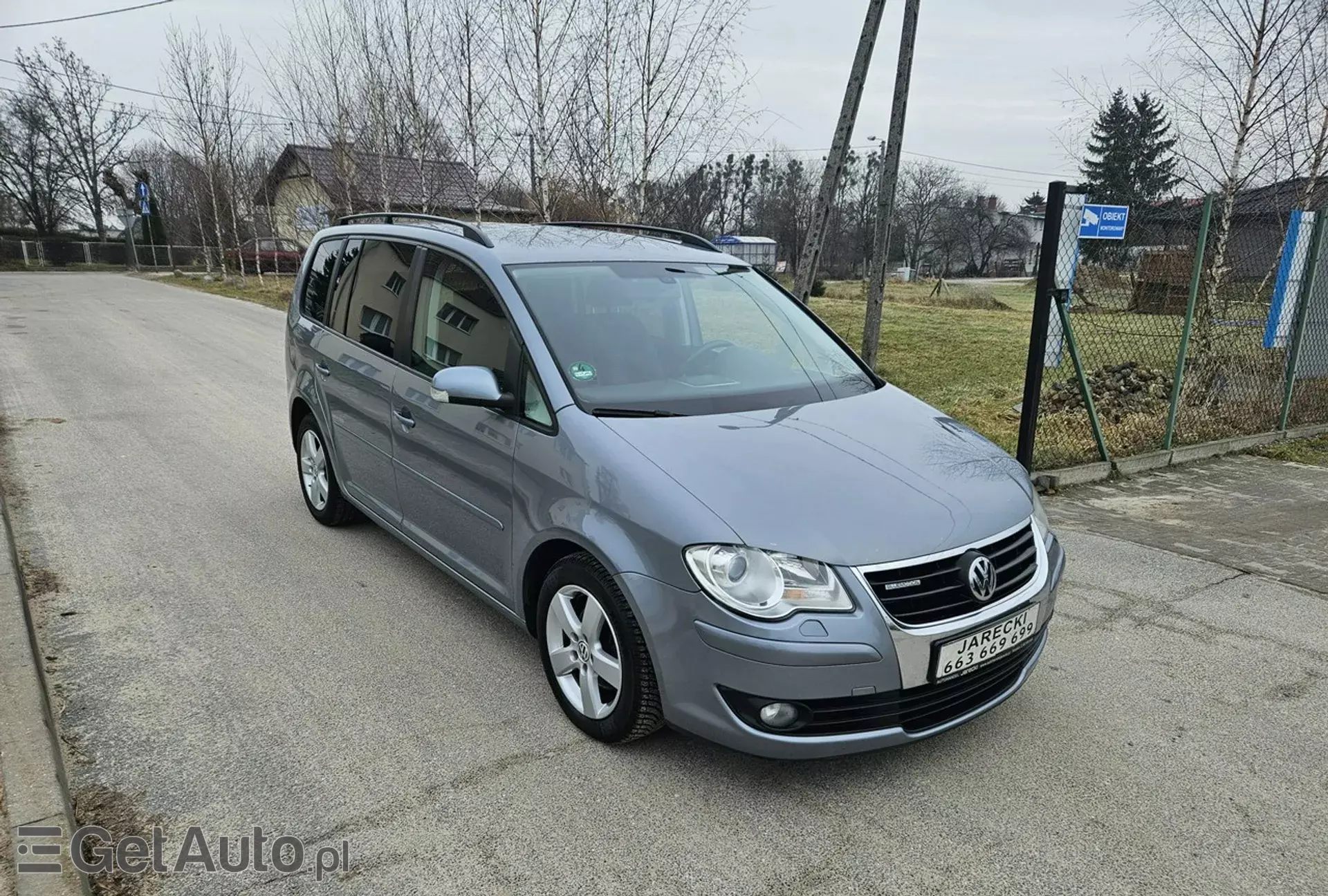 VOLKSWAGEN Touran 