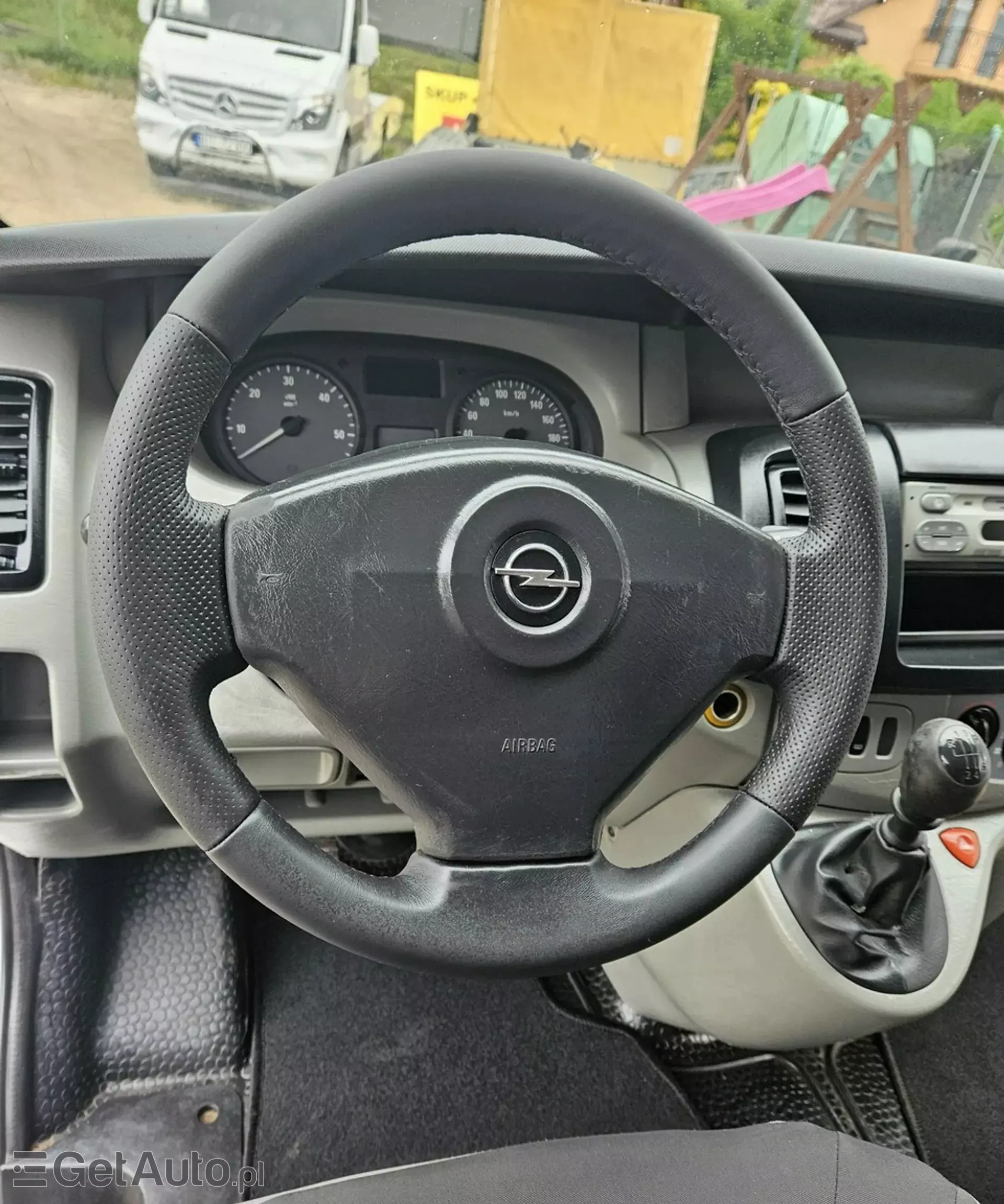 OPEL Vivaro 