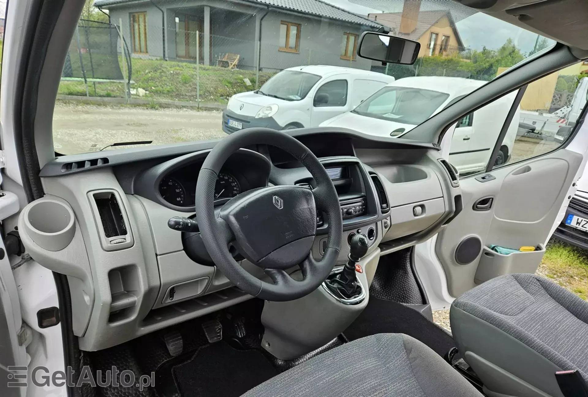 RENAULT Trafic 