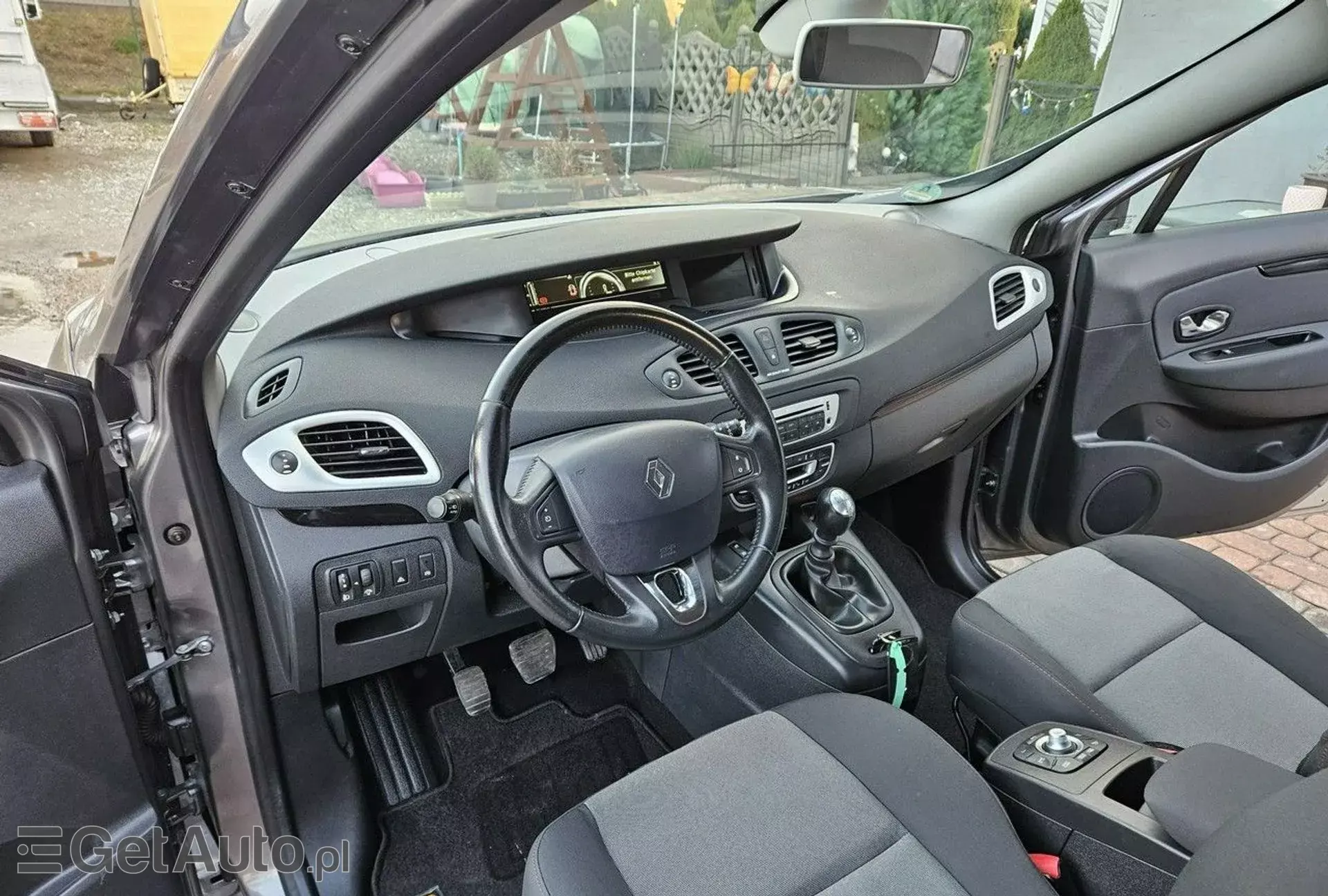 RENAULT Grand Scenic 