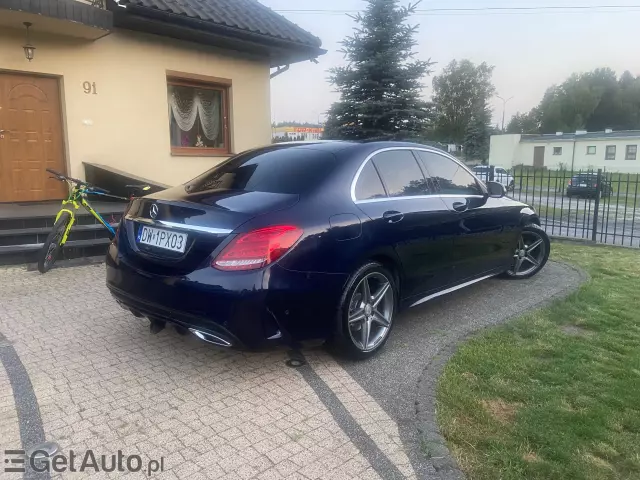 MERCEDES-BENZ Klasa C AMG