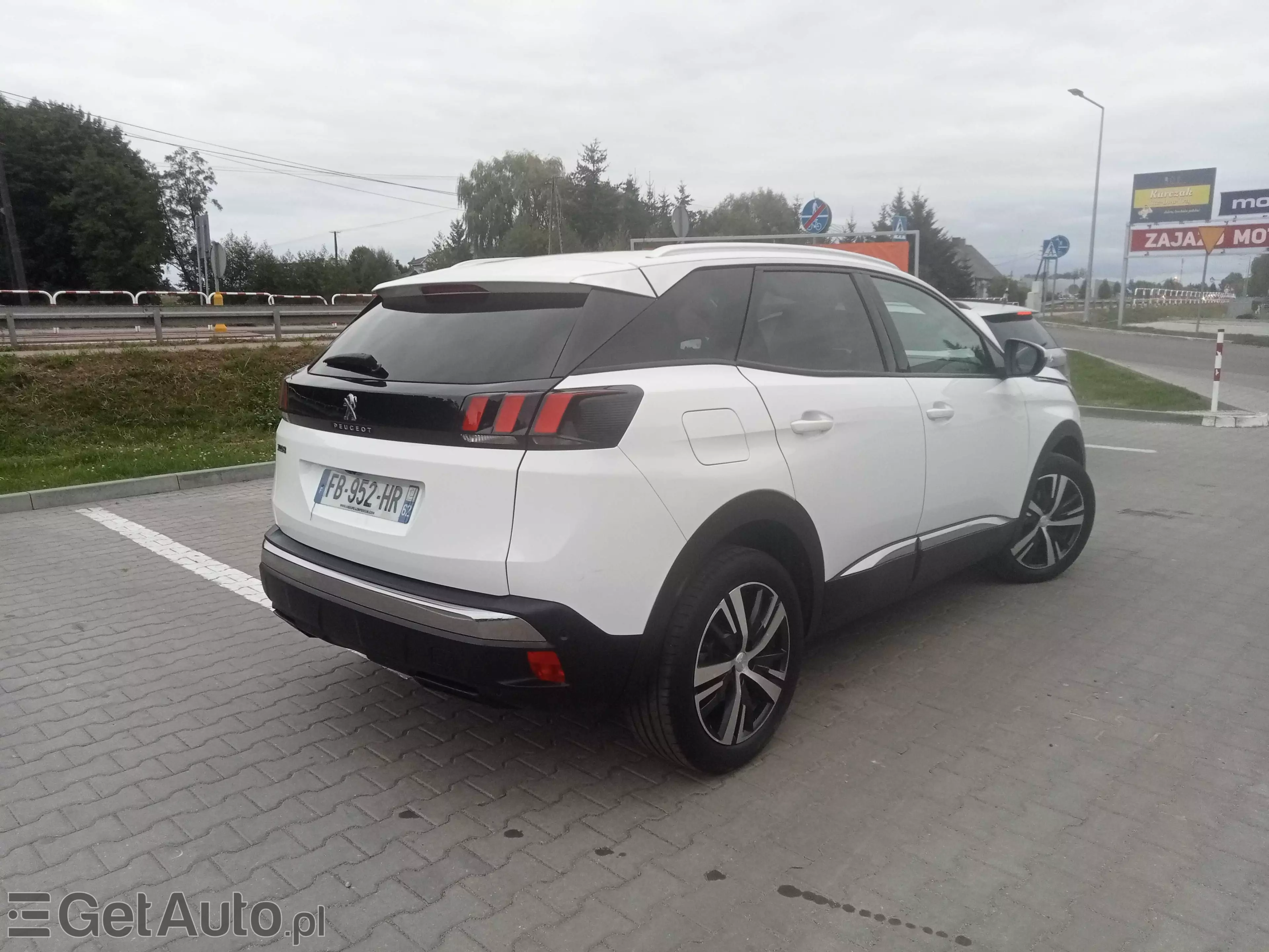 PEUGEOT 3008 