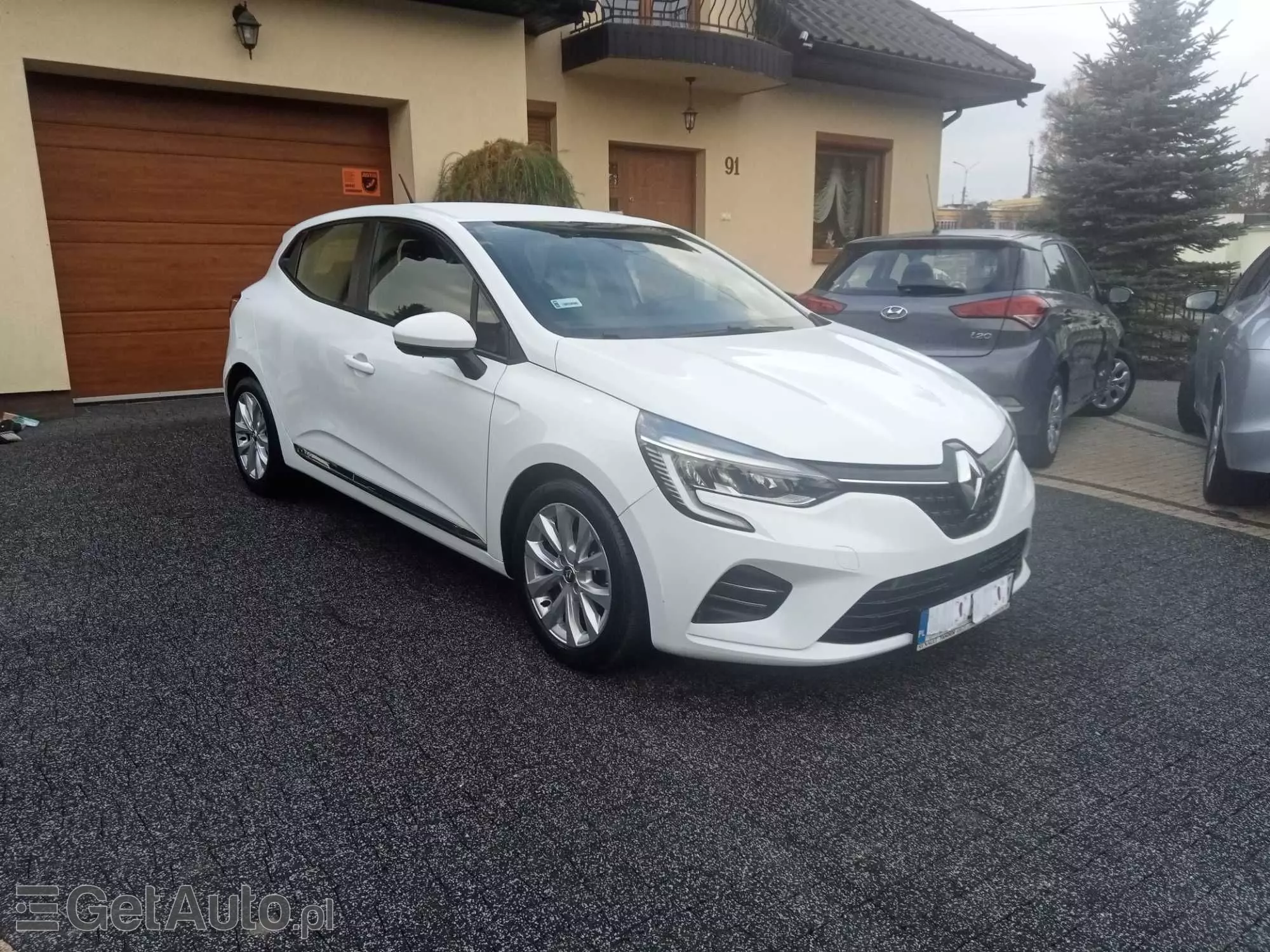 RENAULT Clio 