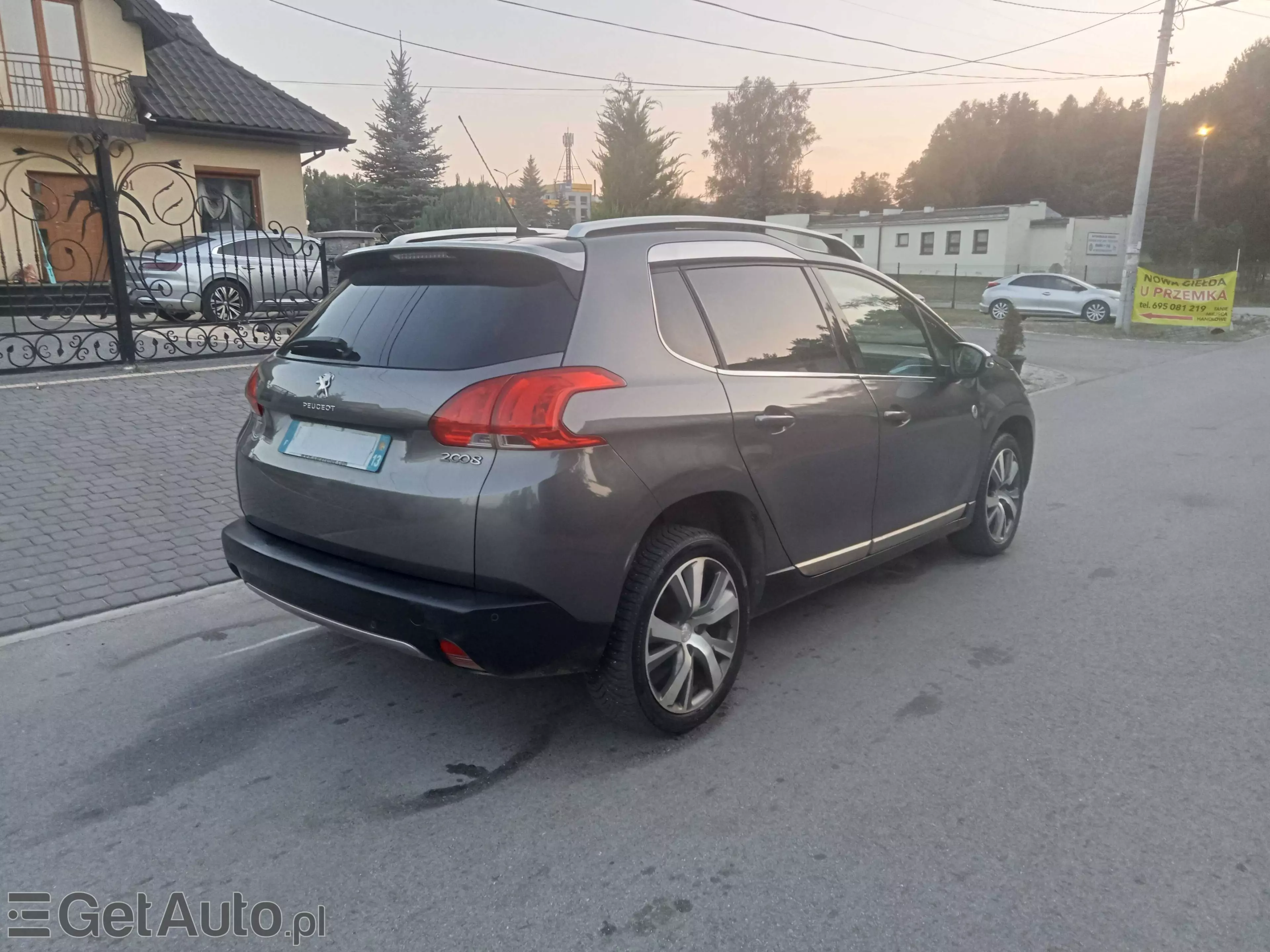 PEUGEOT 2008 