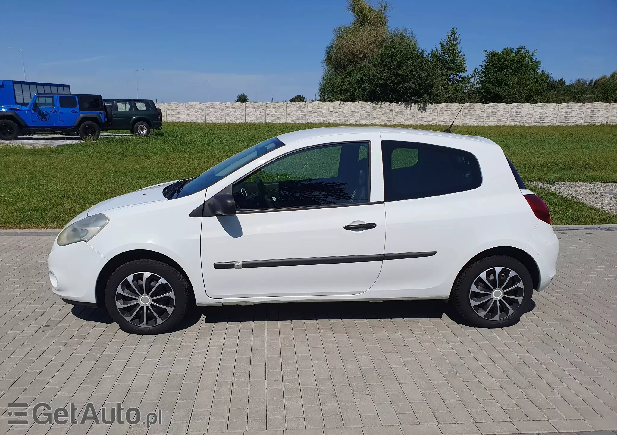 RENAULT Clio 