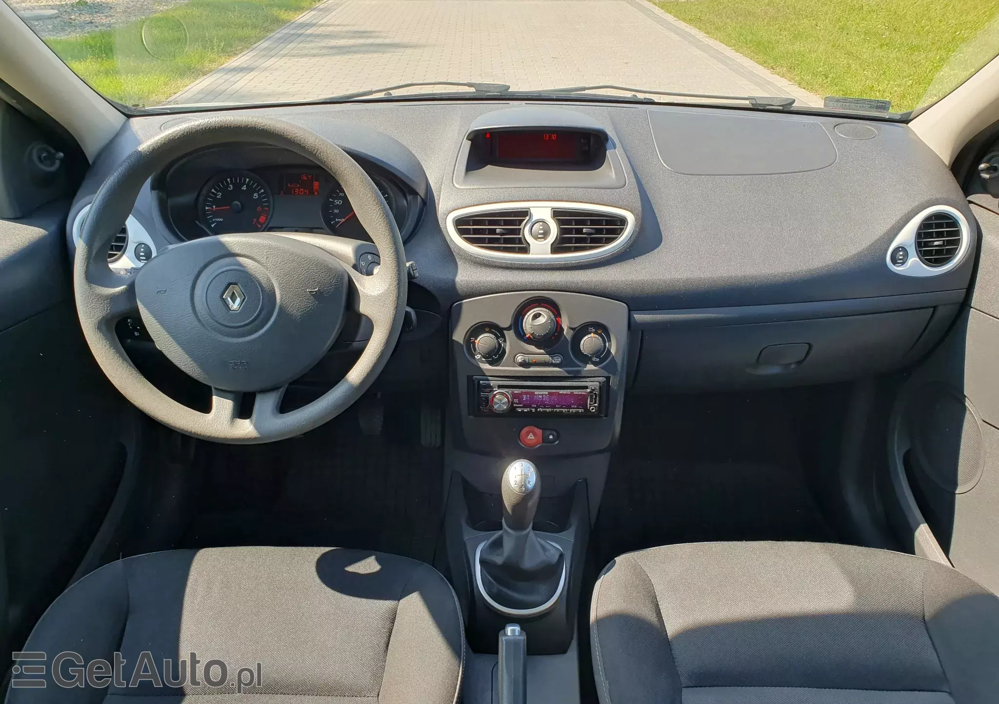 RENAULT Clio 