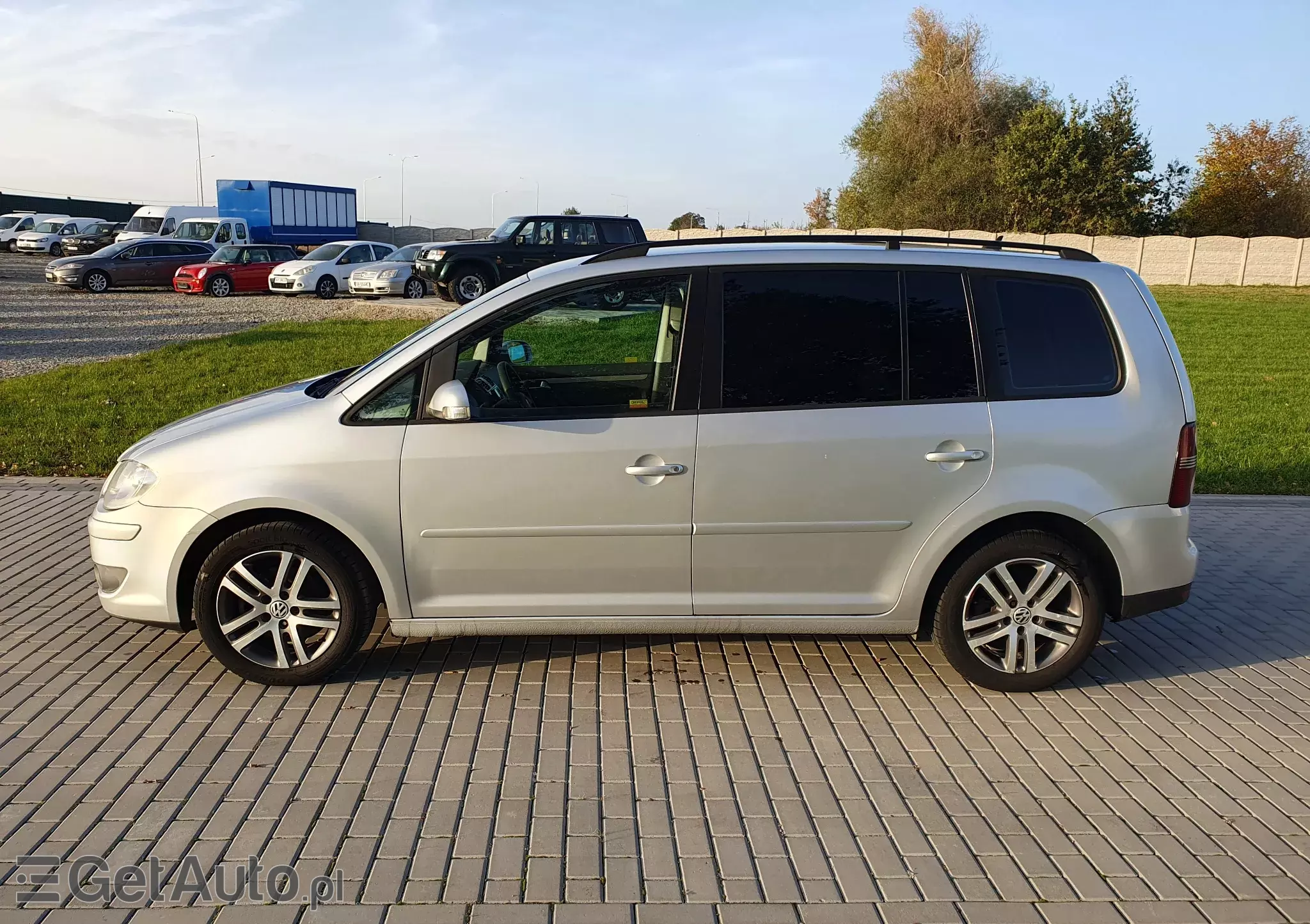 VOLKSWAGEN Touran Trendline