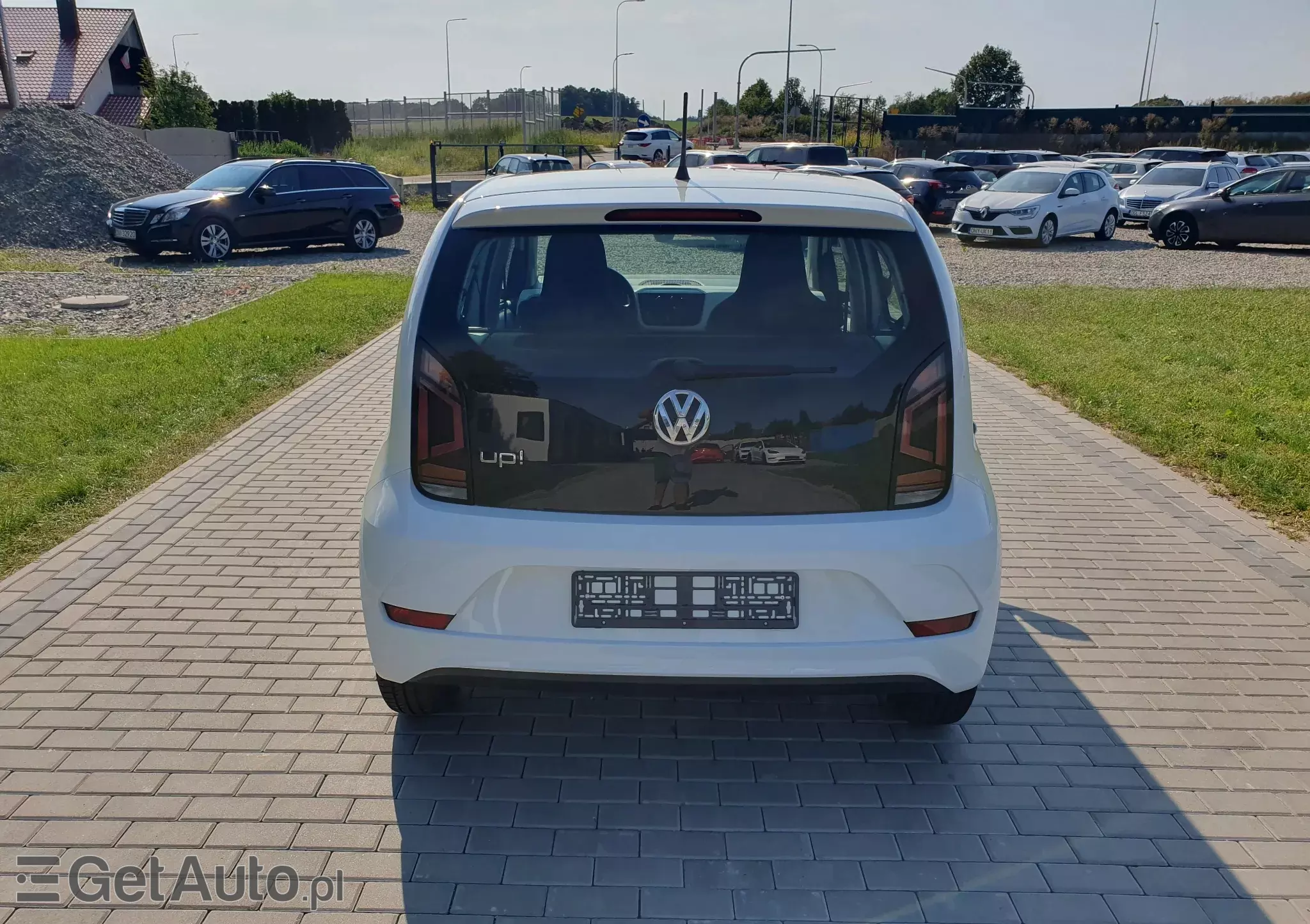 VOLKSWAGEN Up! 