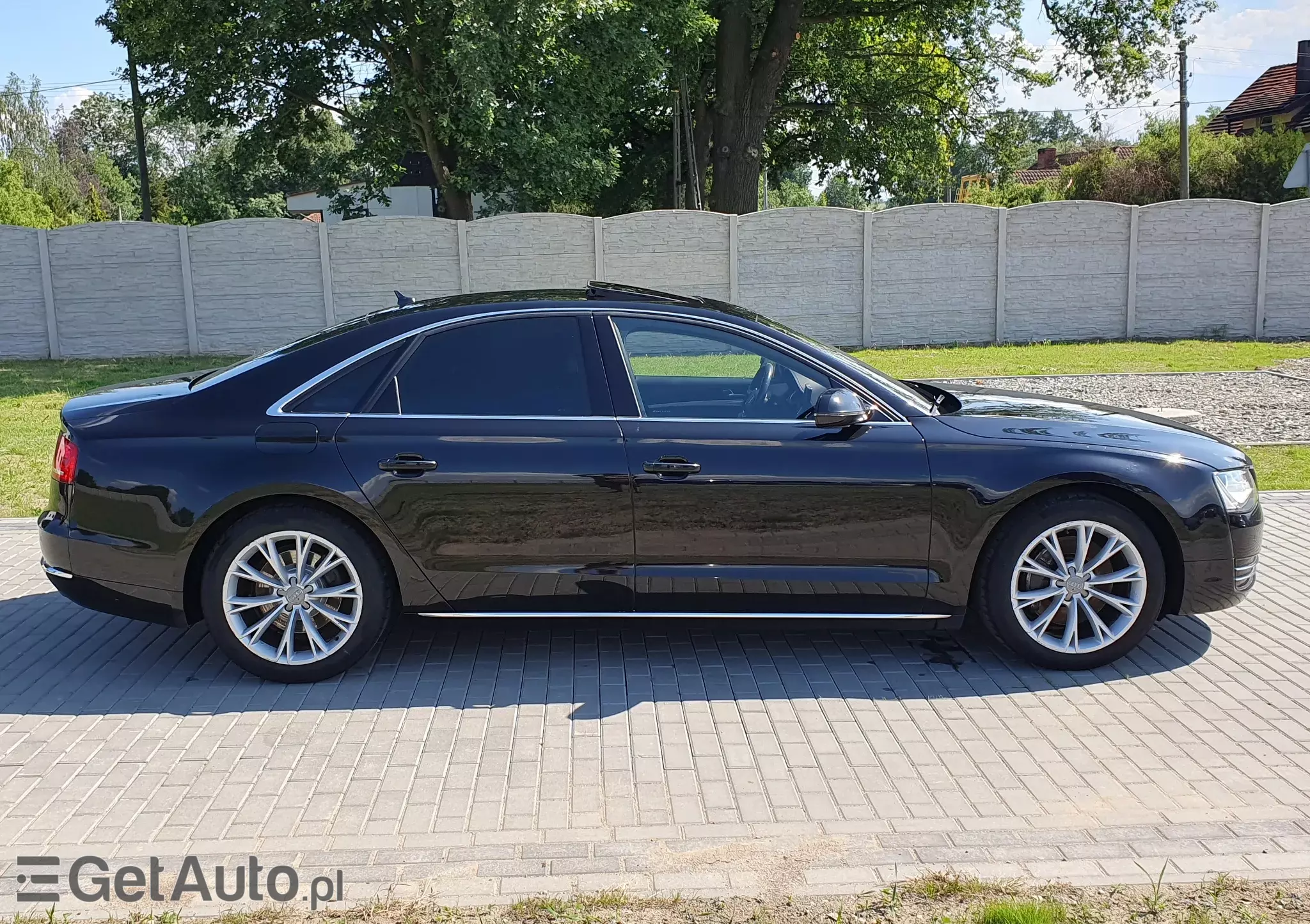 AUDI A8 