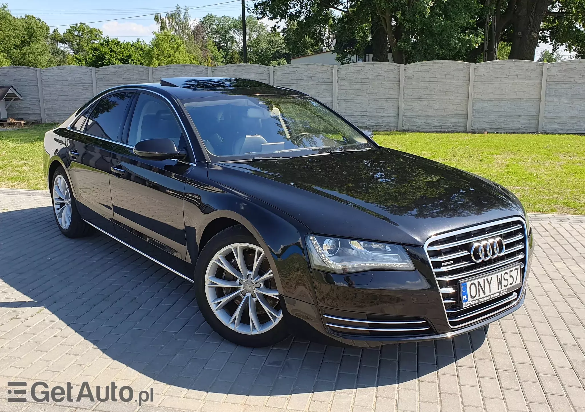 AUDI A8 