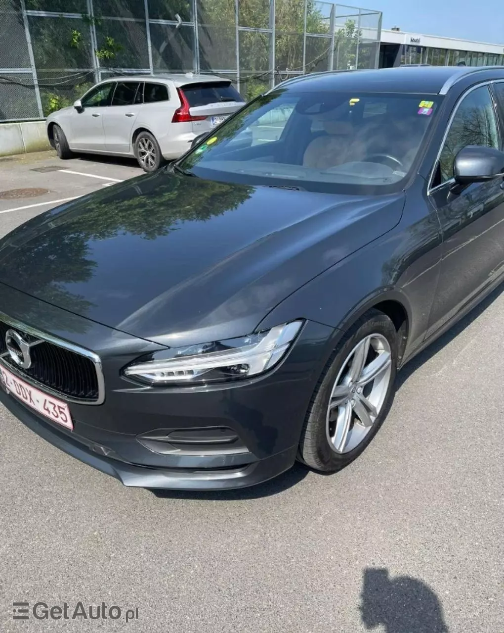 VOLVO V90 