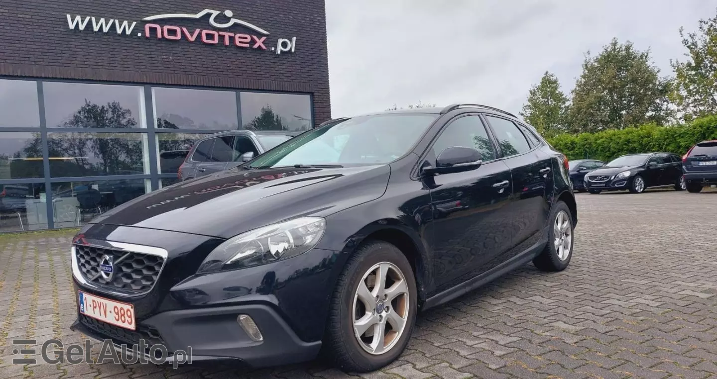 VOLVO V40 Cross Country 