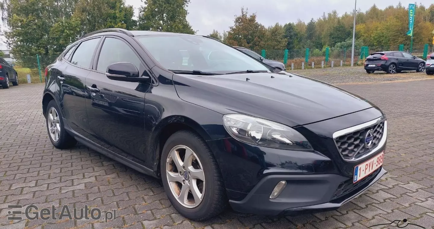 VOLVO V40 Cross Country 