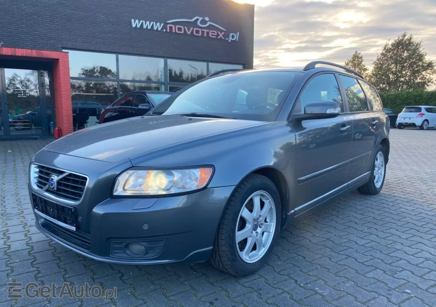 VOLVO V50 Summum