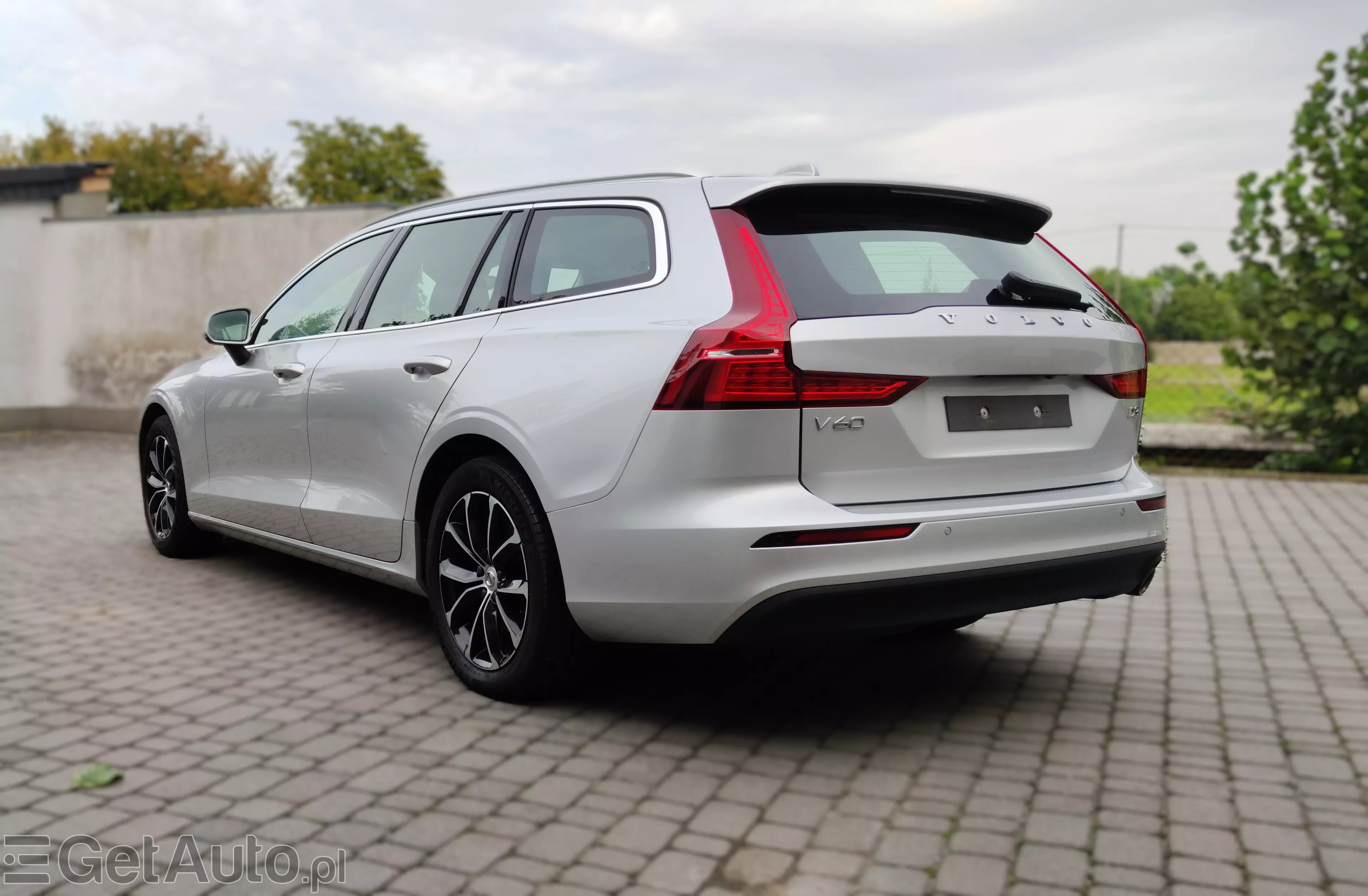 VOLVO V60 Momentum Pro