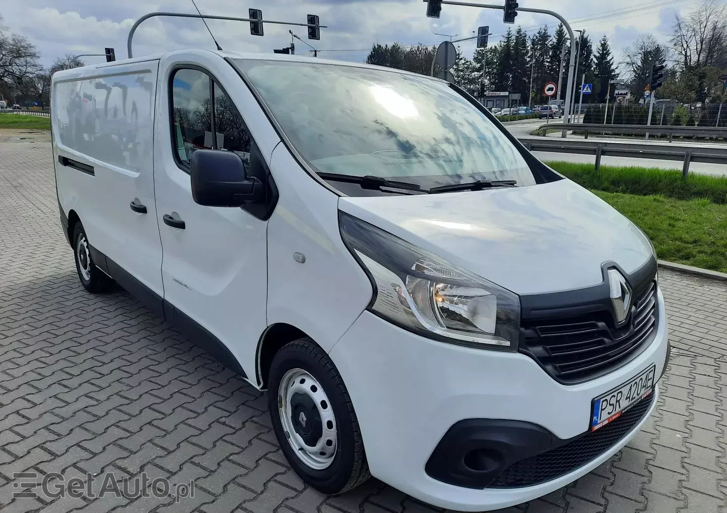 RENAULT Trafic L2H1 Business (1200)