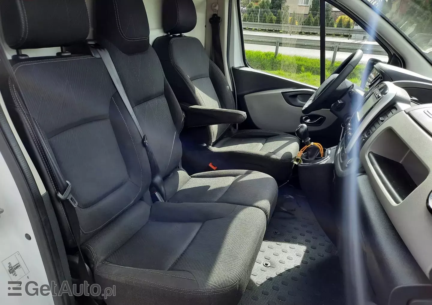 RENAULT Trafic L2H1 Business (1200)