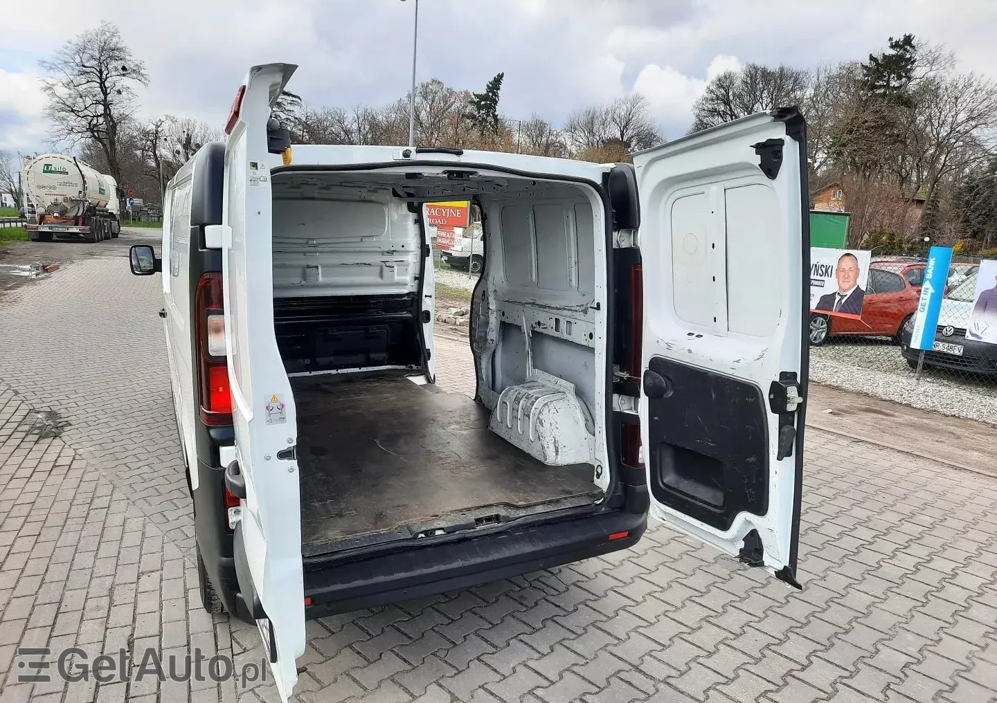 RENAULT Trafic L2H1 Business (1200)