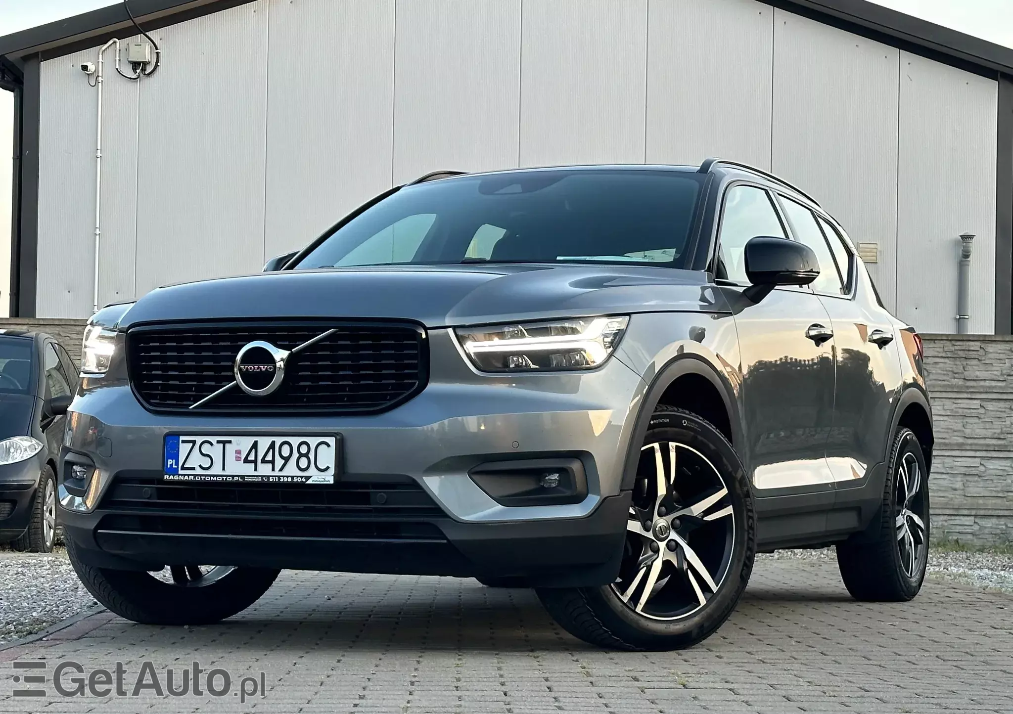 VOLVO XC40 D3 R-Design