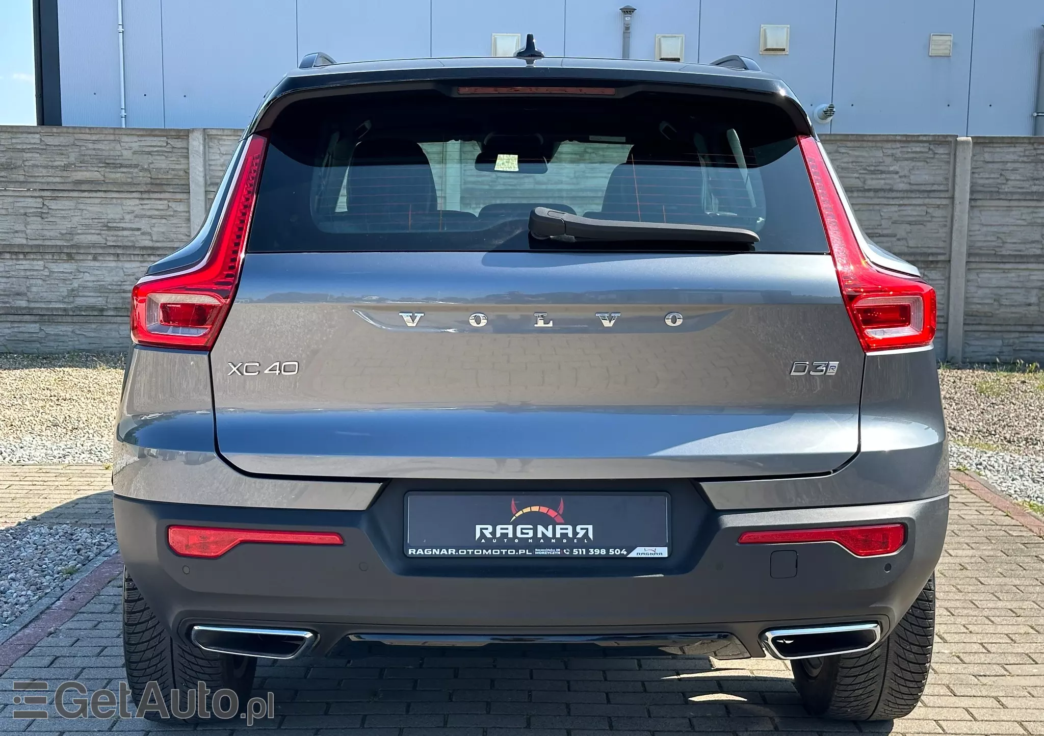 VOLVO XC40 D3 R-Design