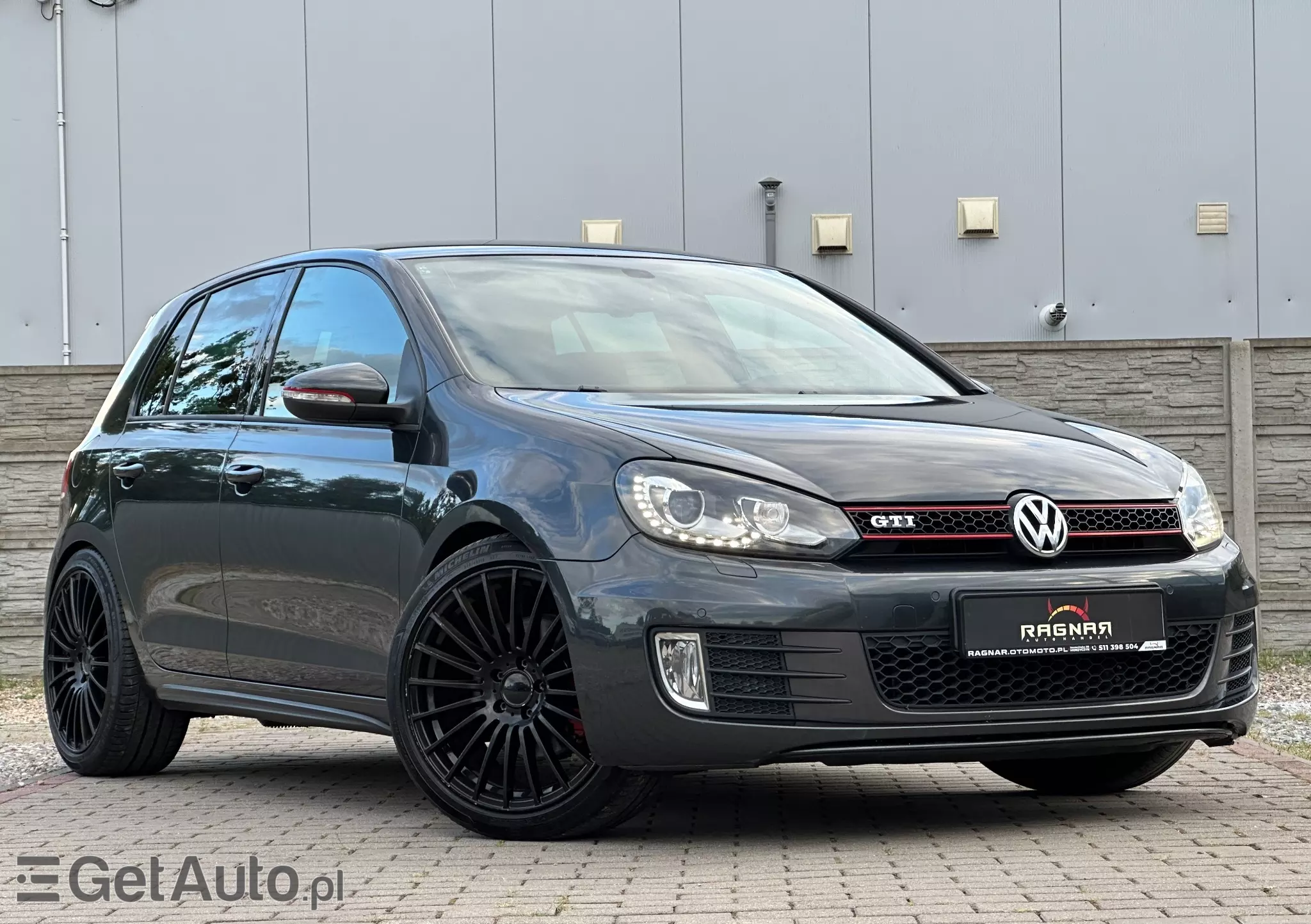 VOLKSWAGEN Golf GTI DSG