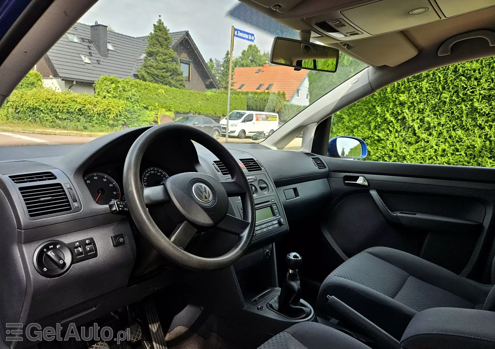 VOLKSWAGEN Touran 