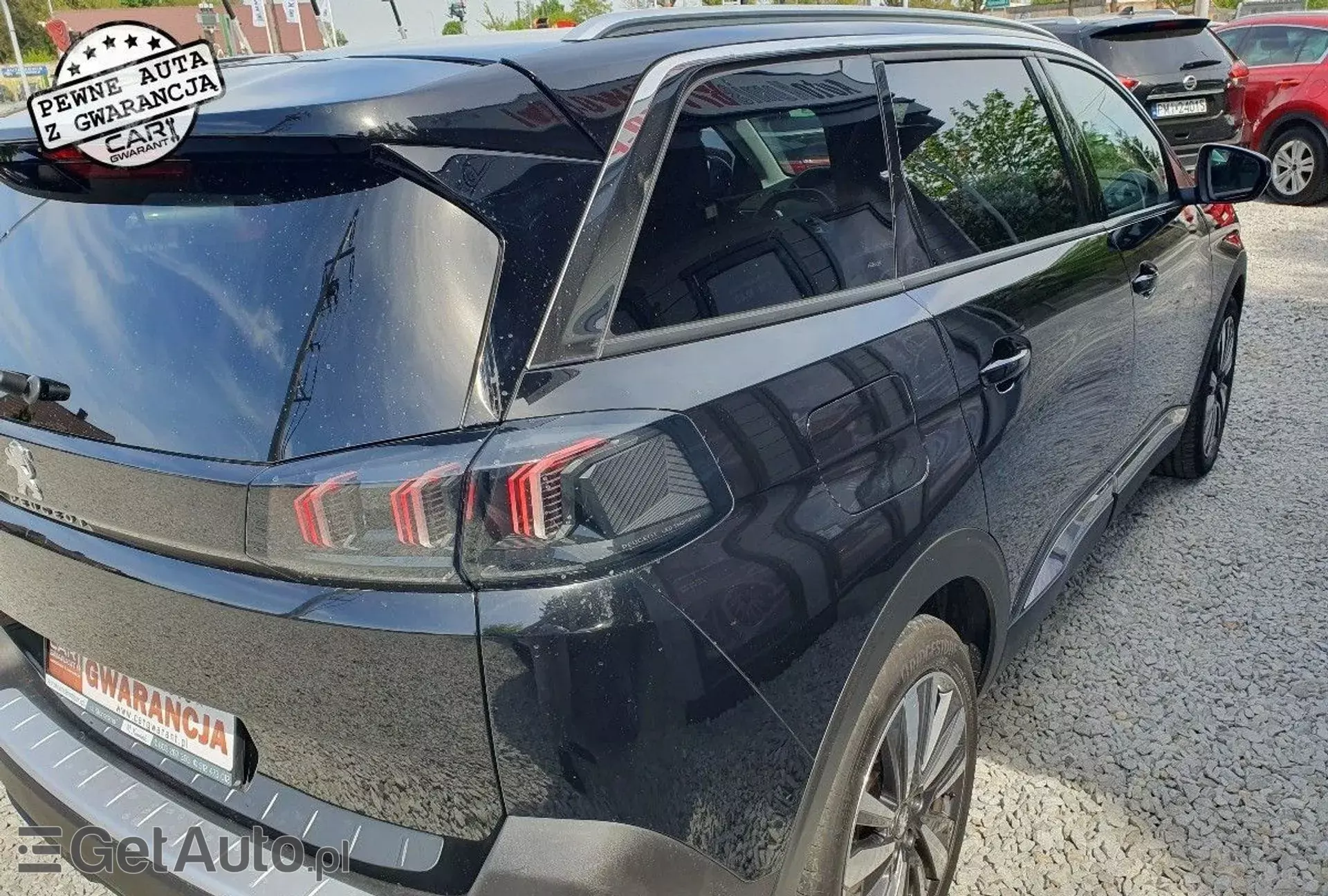 PEUGEOT 5008 