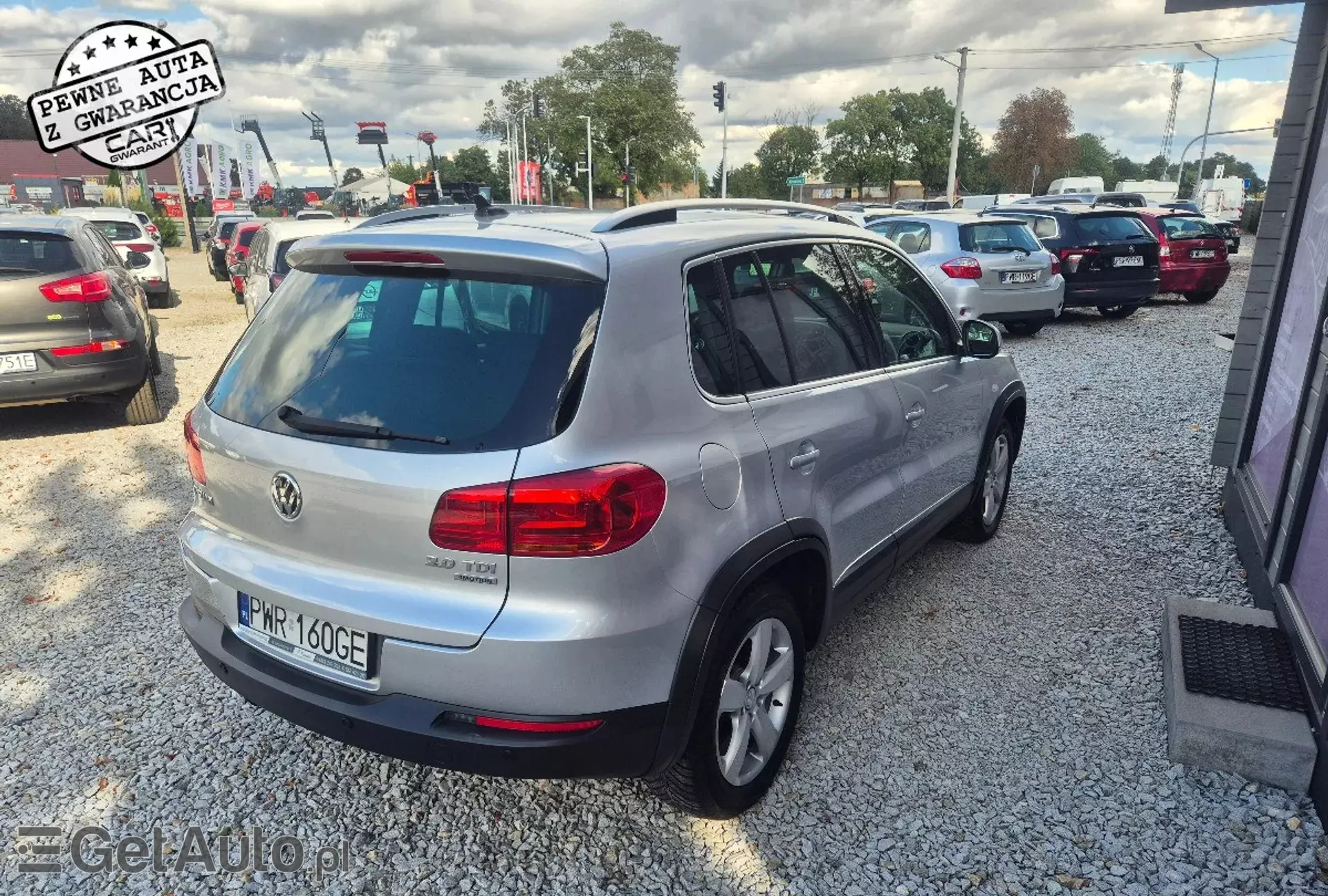 VOLKSWAGEN Tiguan 