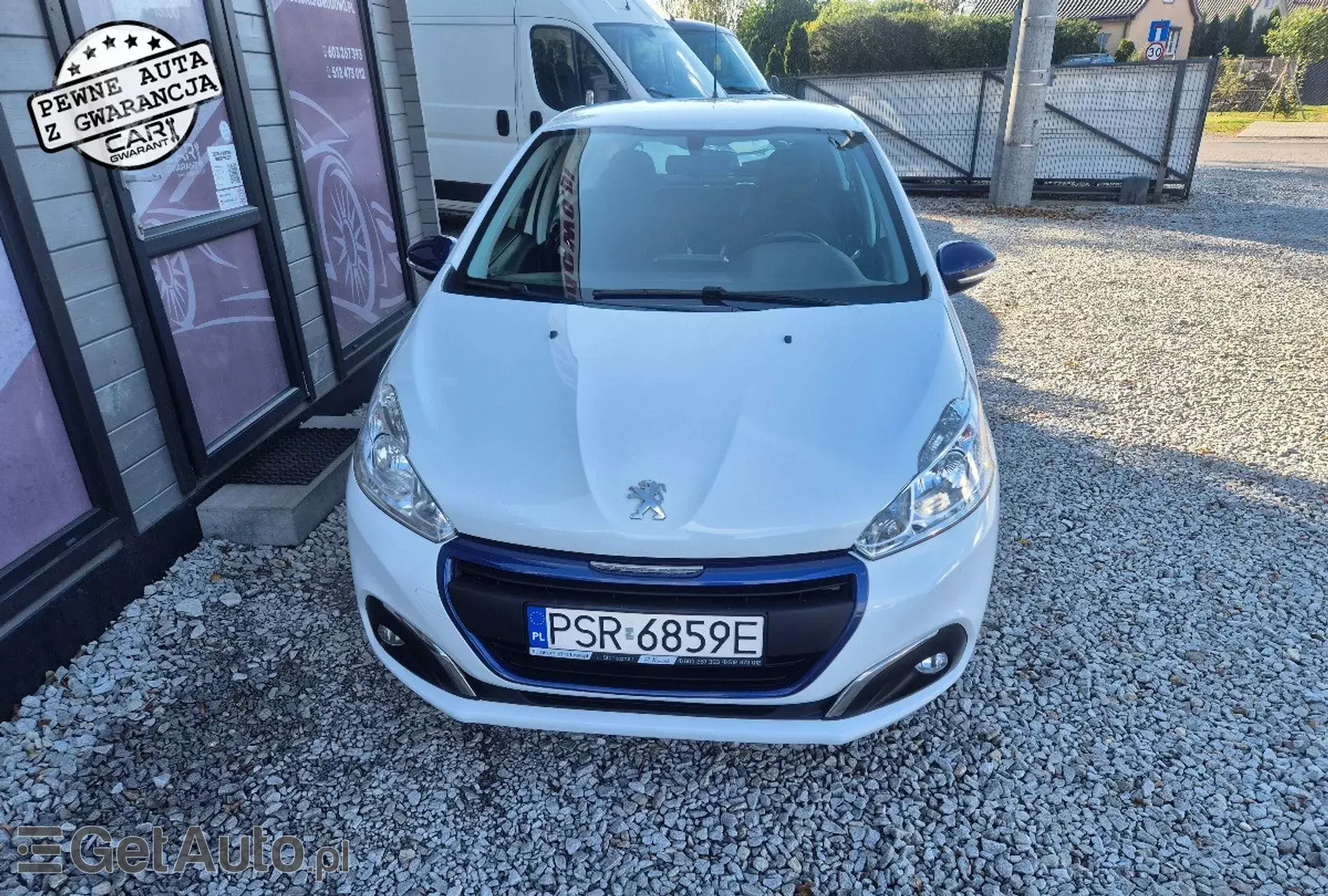 PEUGEOT 208 