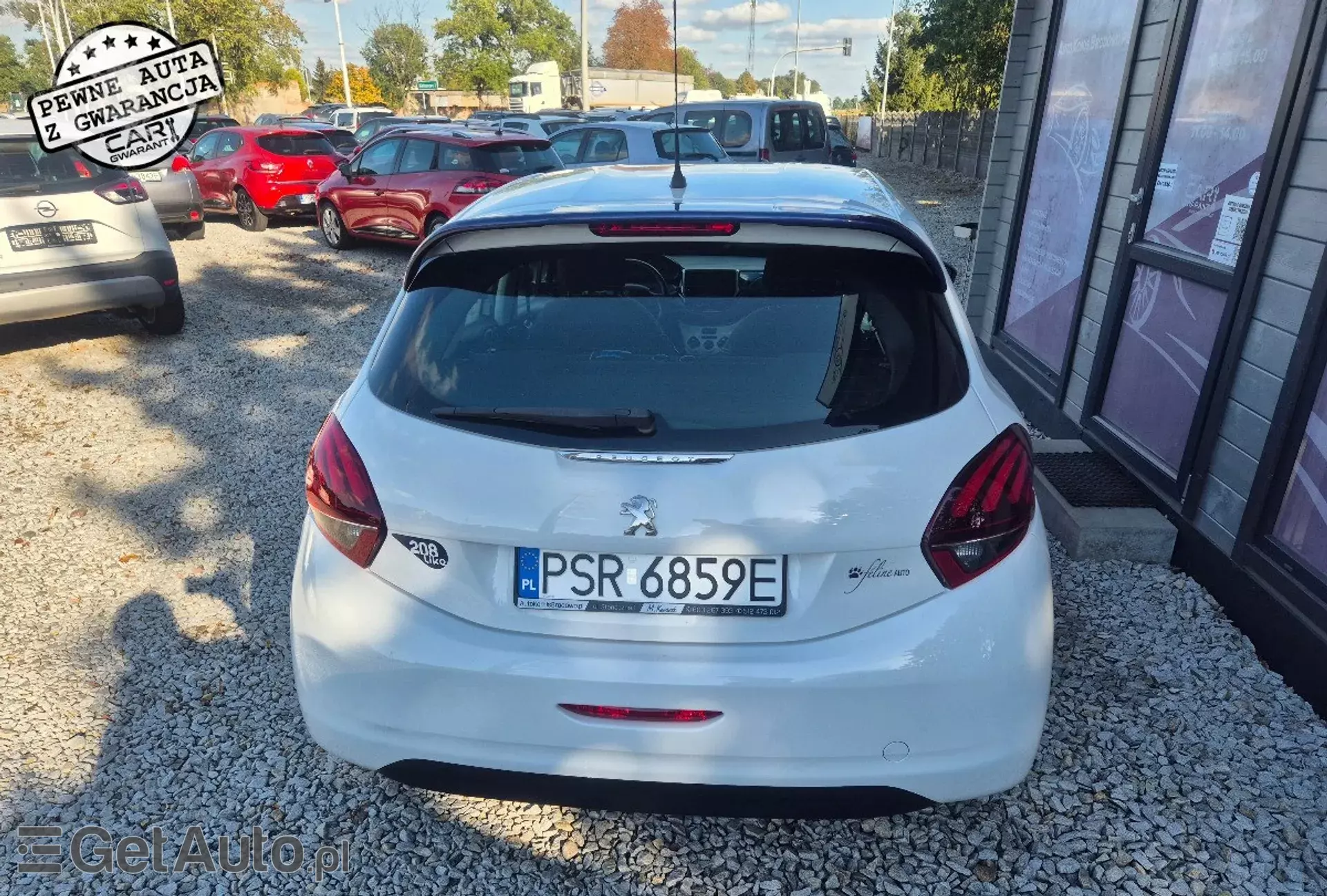 PEUGEOT 208 