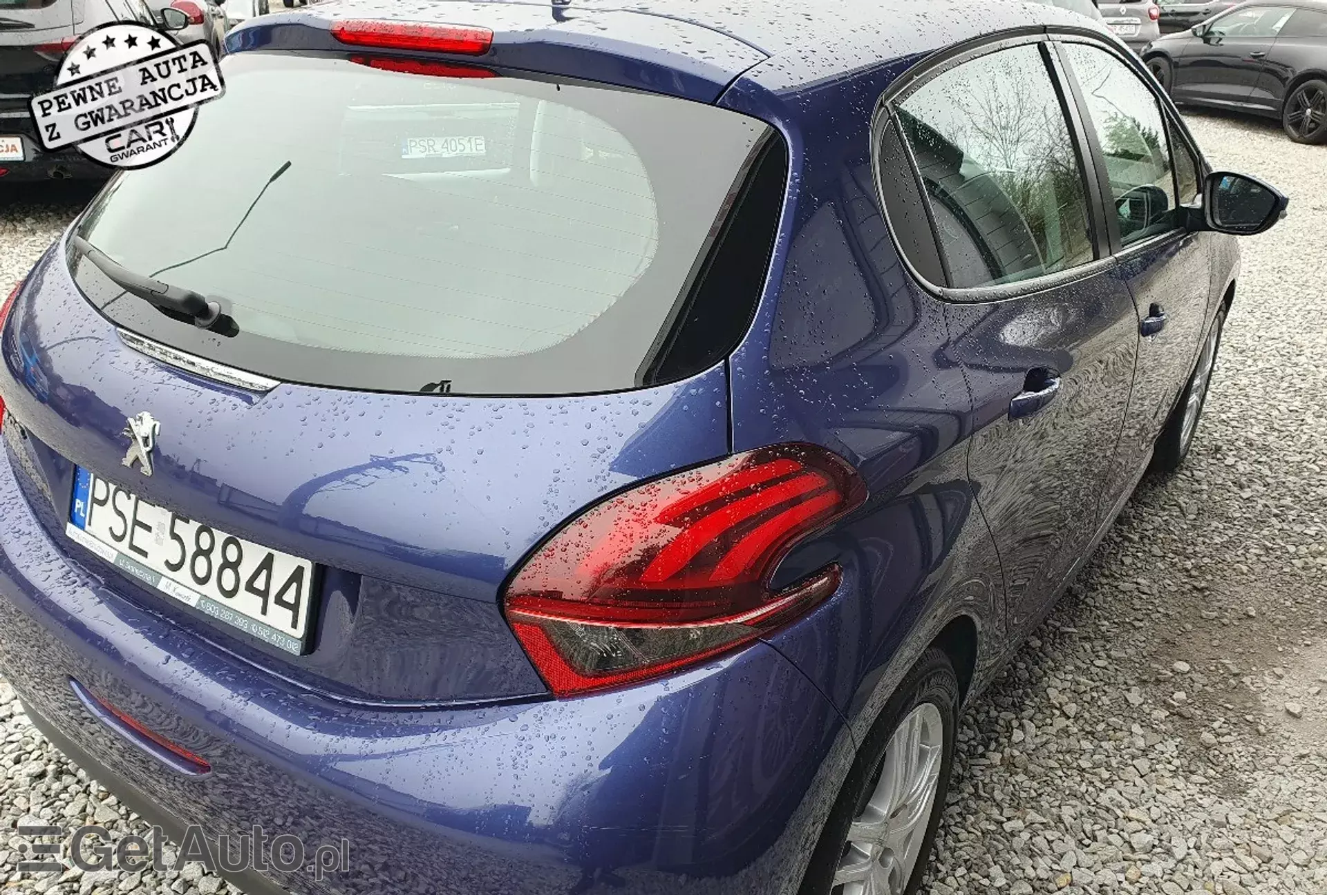 PEUGEOT 208 