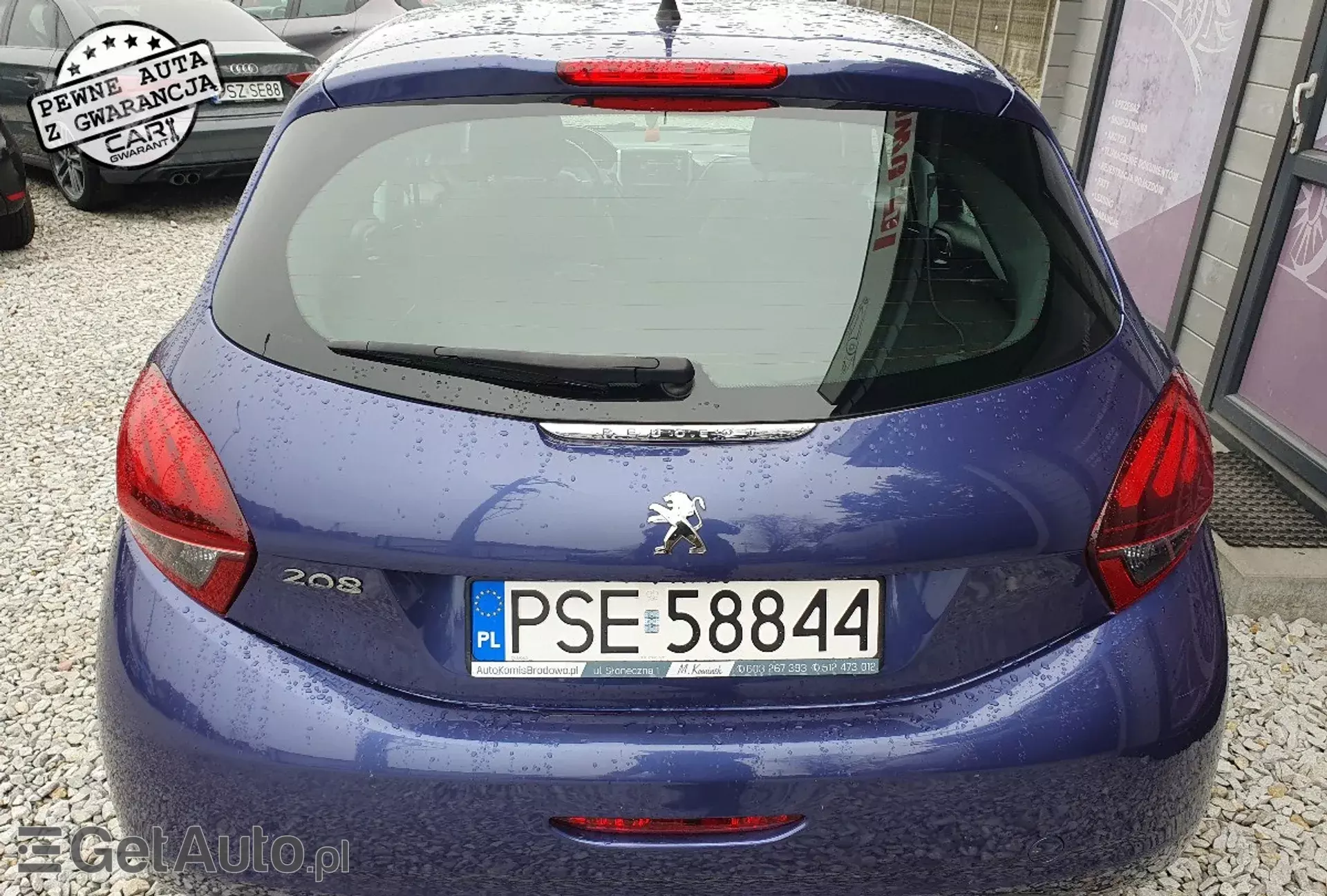 PEUGEOT 208 