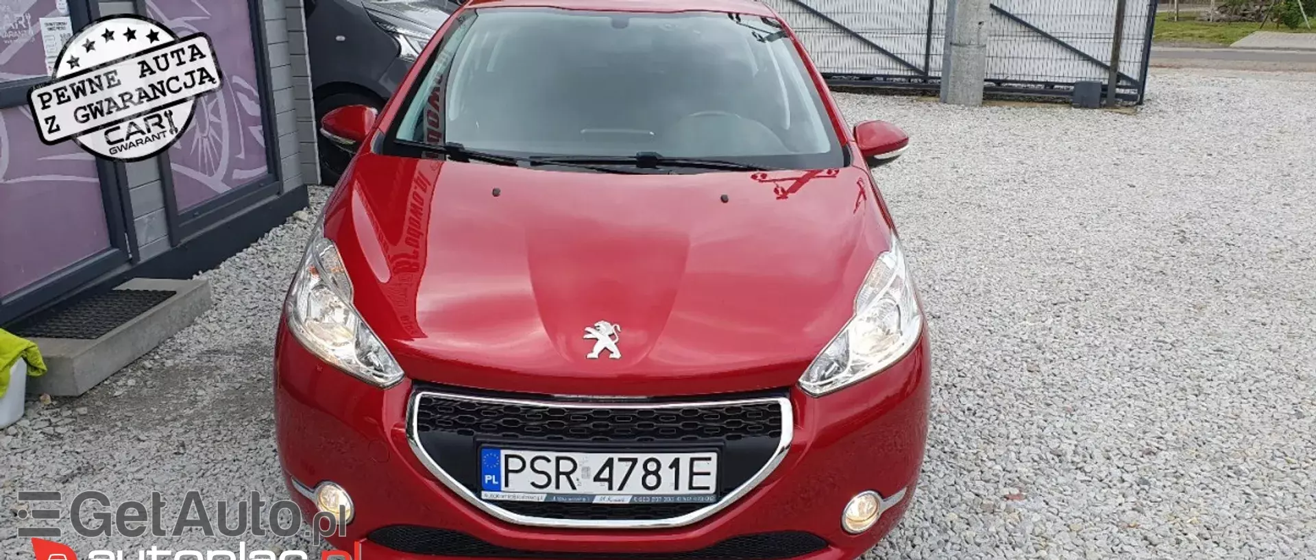 PEUGEOT 208 