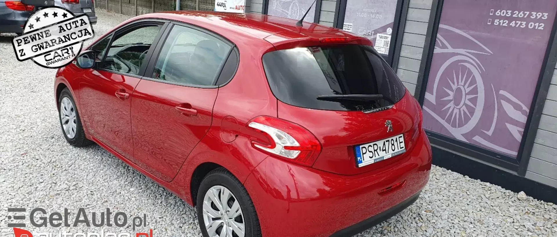 PEUGEOT 208 