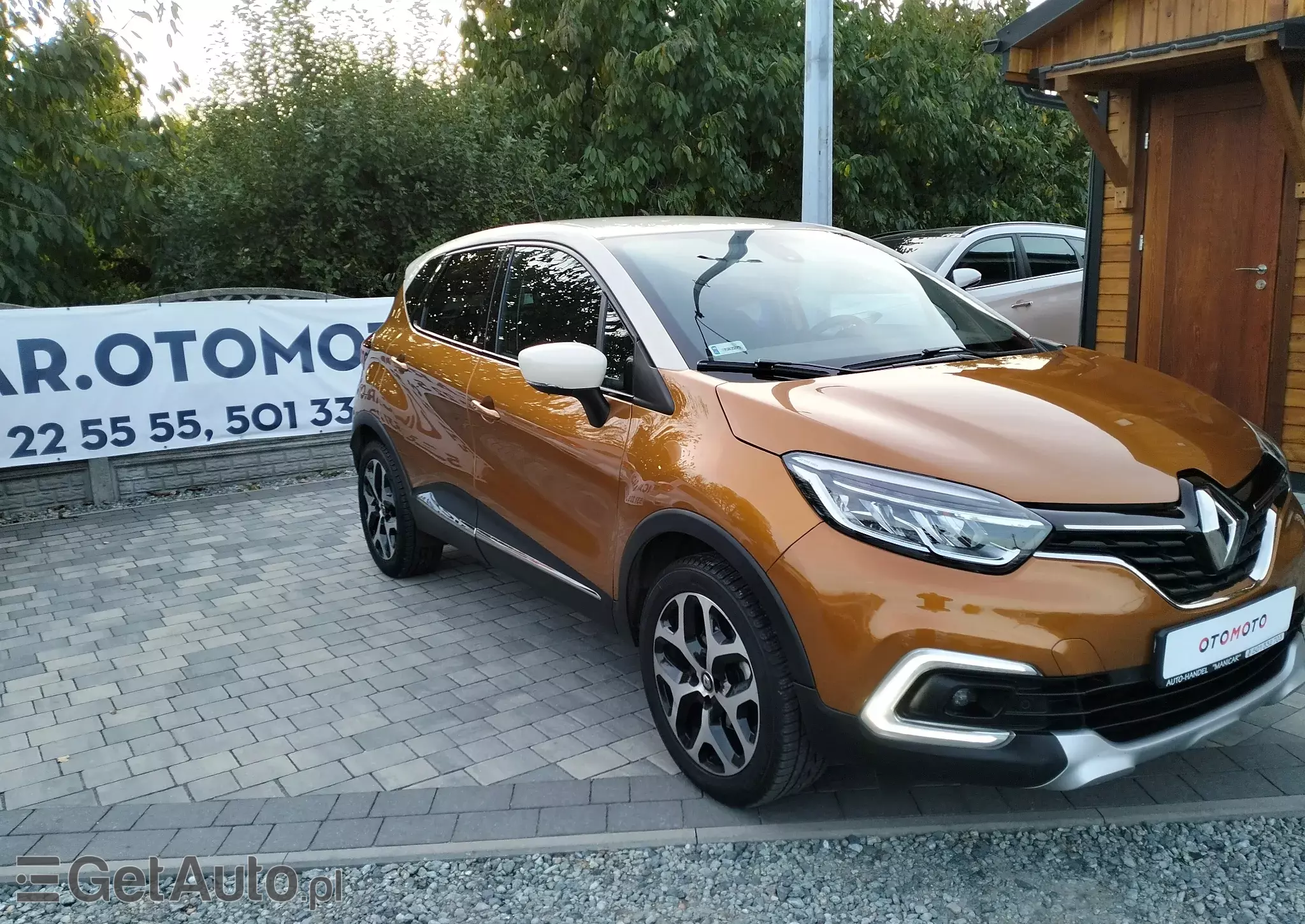 RENAULT Captur Initiale Paris