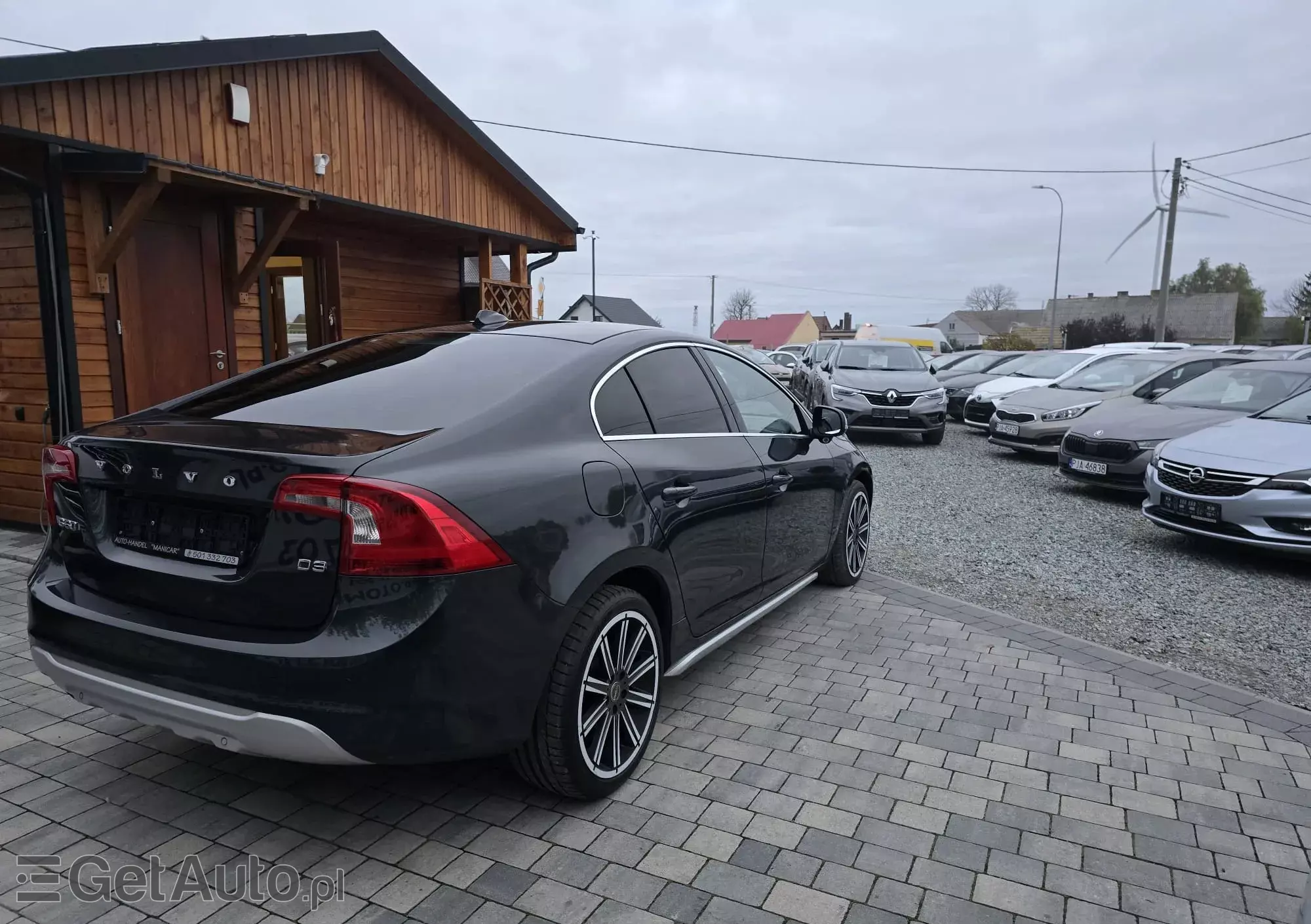 VOLVO S60 Momentum