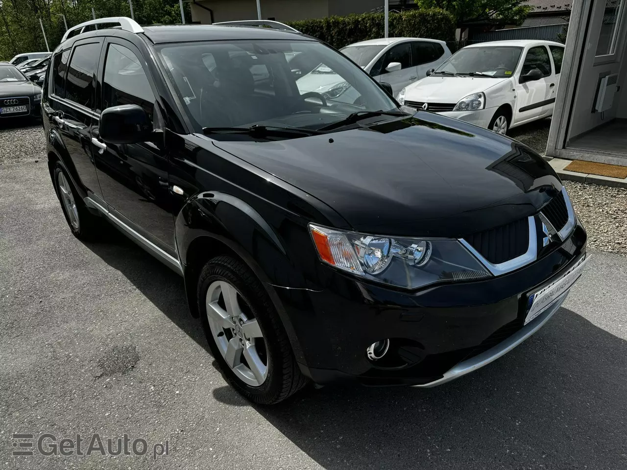 MITSUBISHI Outlander Instyle 4WD CVT