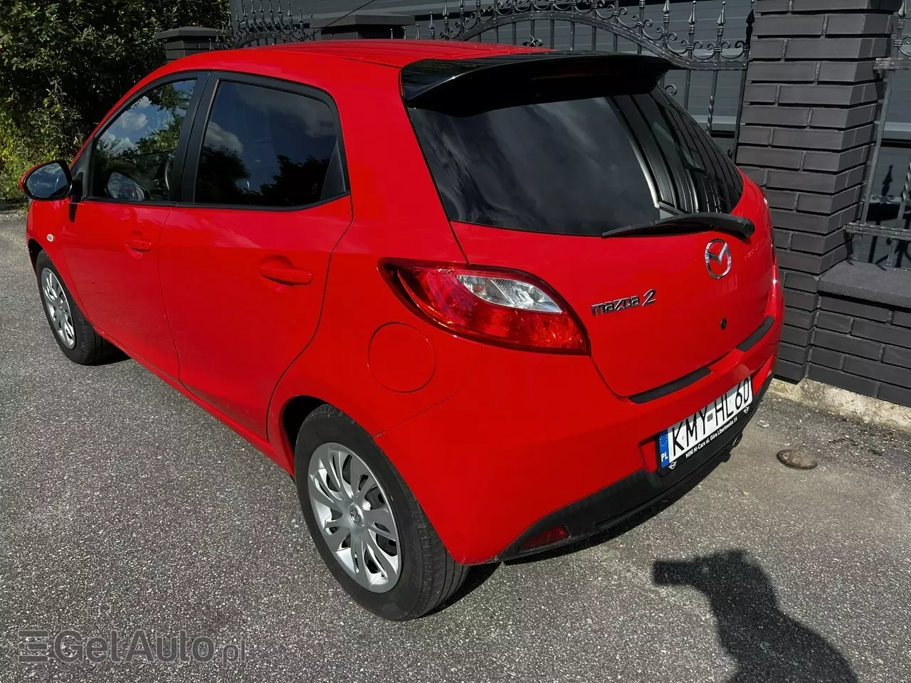 MAZDA 2 