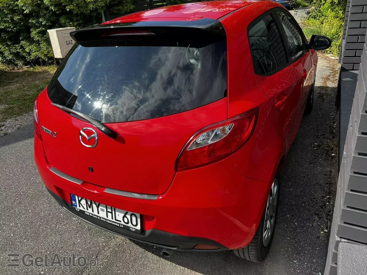 MAZDA 2 