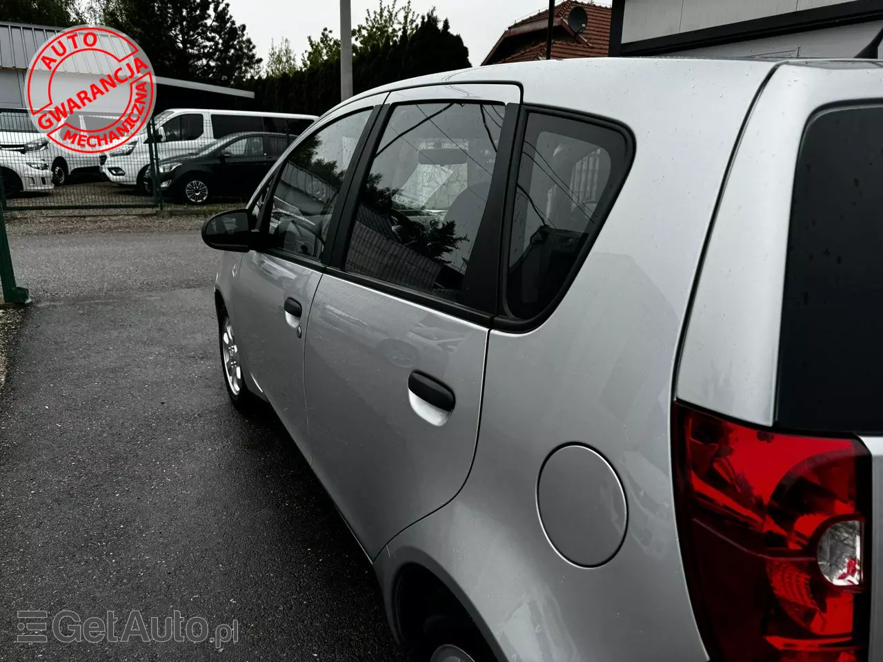 MITSUBISHI Colt 