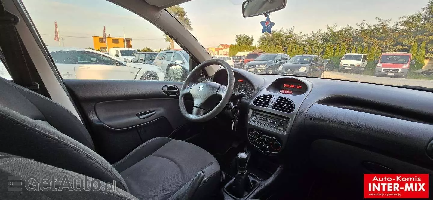 PEUGEOT 206+ 