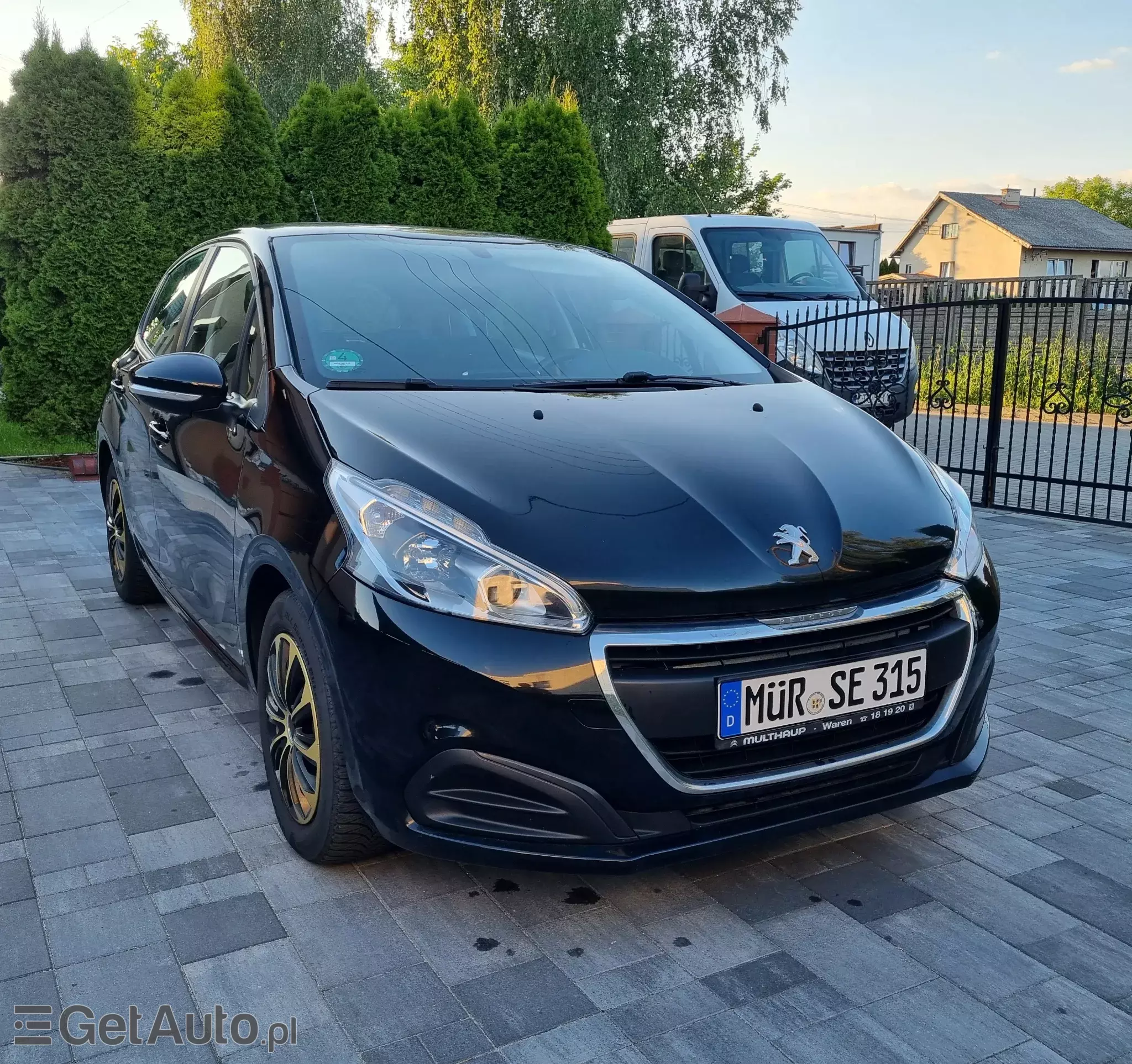 PEUGEOT 208 1.2 PureTech Active