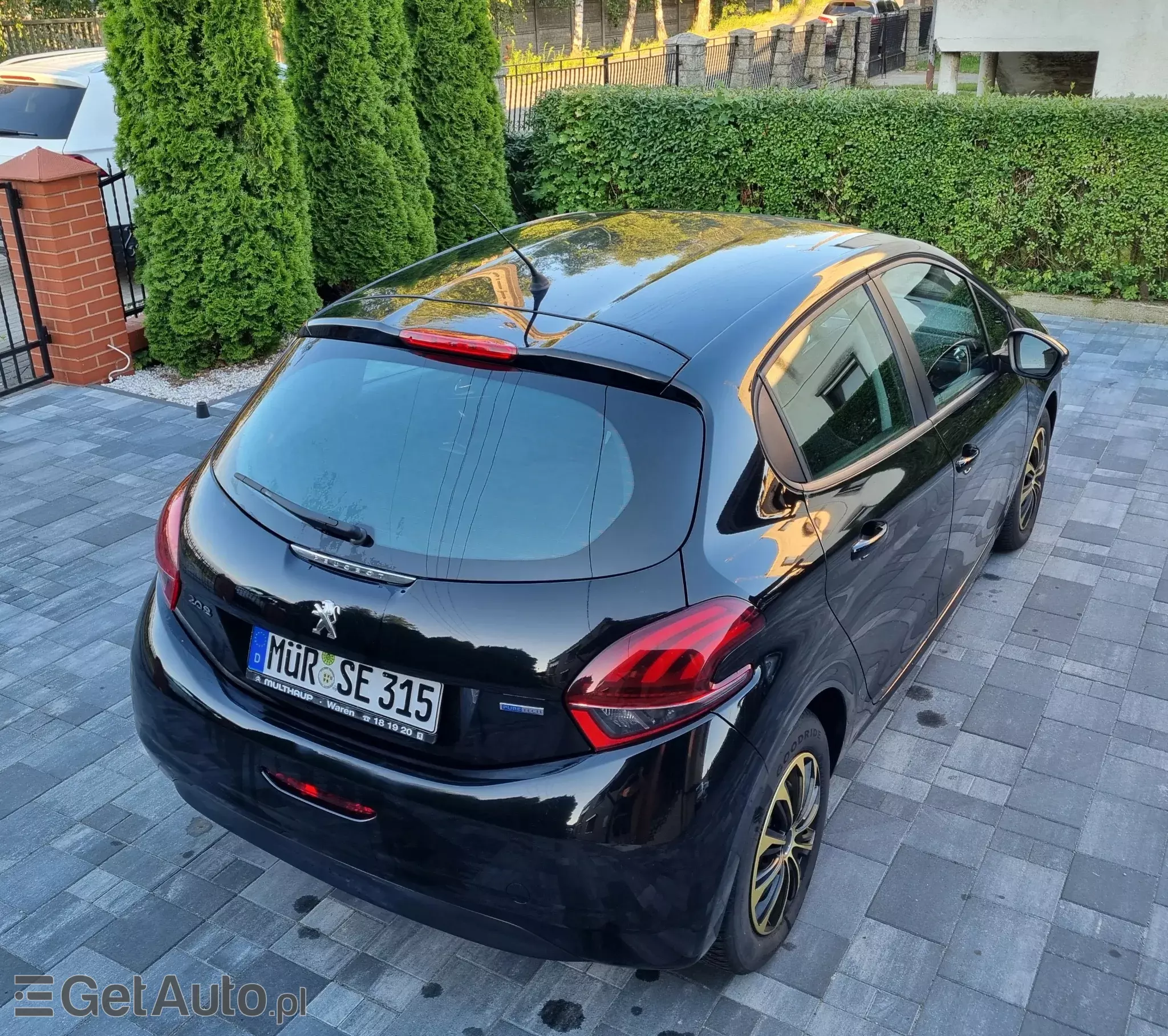 PEUGEOT 208 1.2 PureTech Active