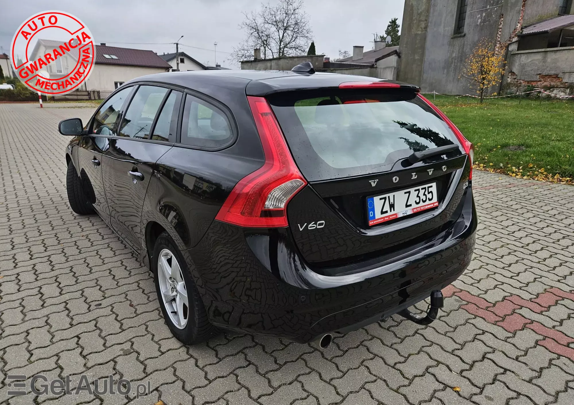 VOLVO V60 Momentum