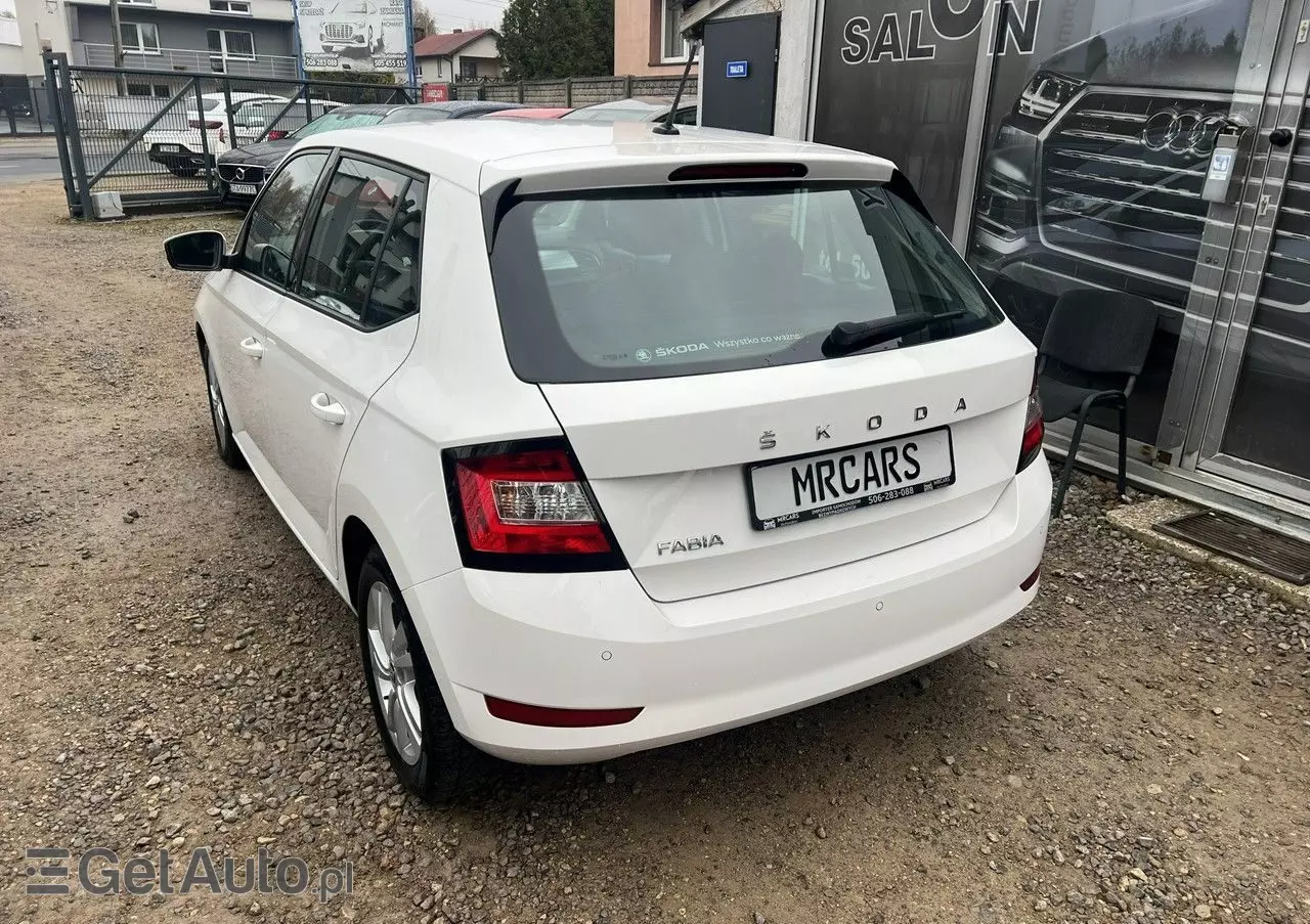 SKODA Fabia 