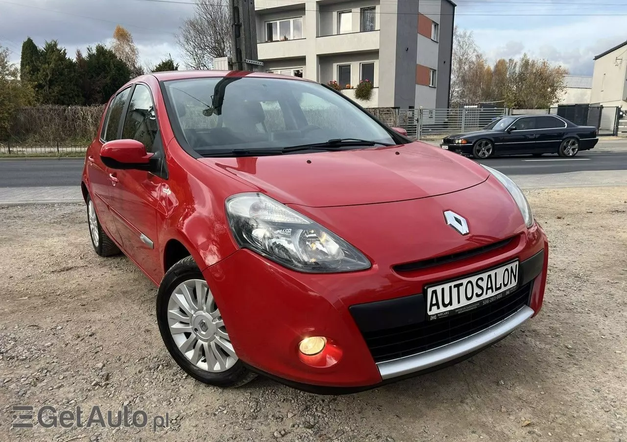 RENAULT Clio 