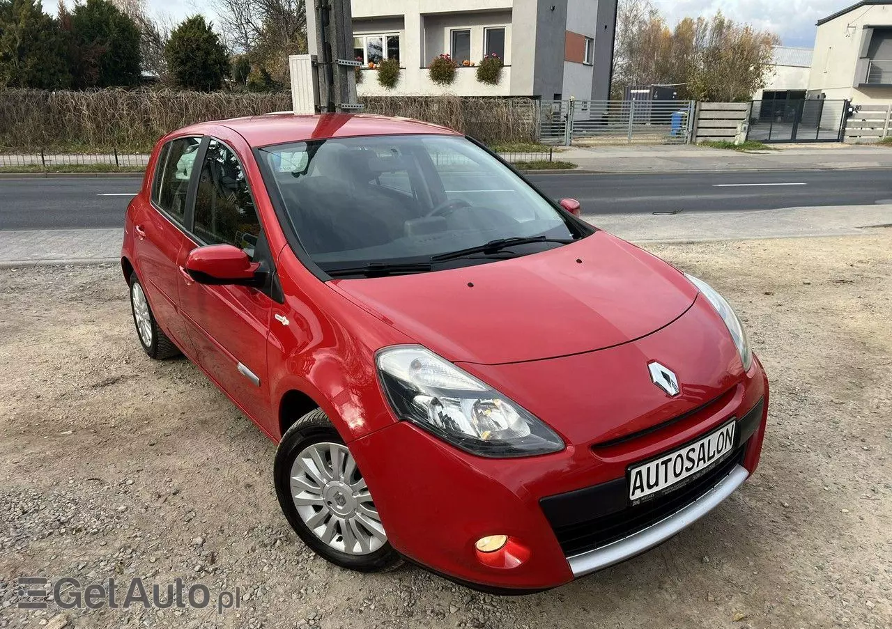 RENAULT Clio 