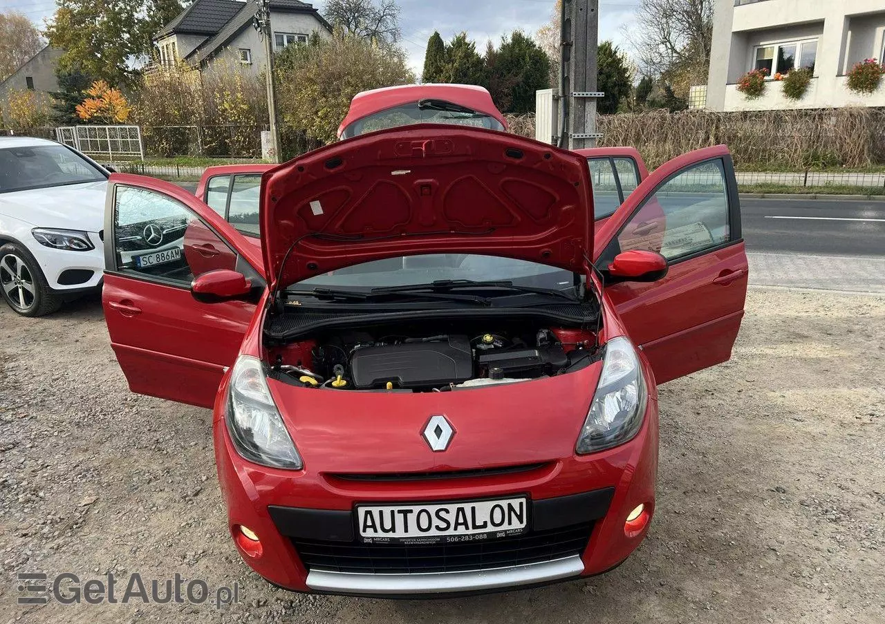 RENAULT Clio 