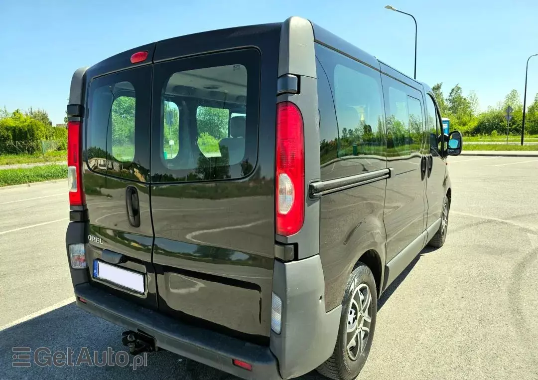 OPEL Vivaro 